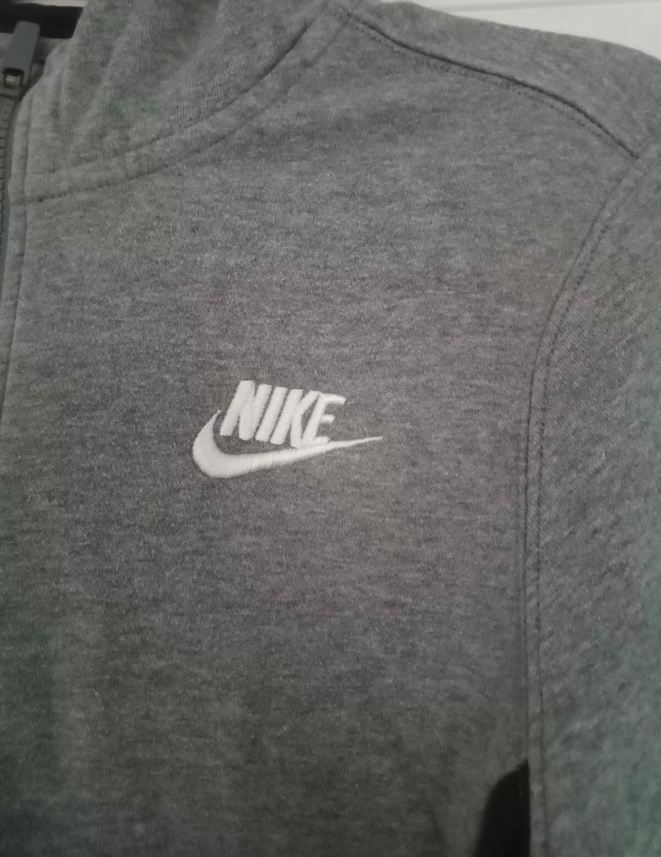 Youth Boys Nike full zip hoodie, grey, size YXL 13-15 years