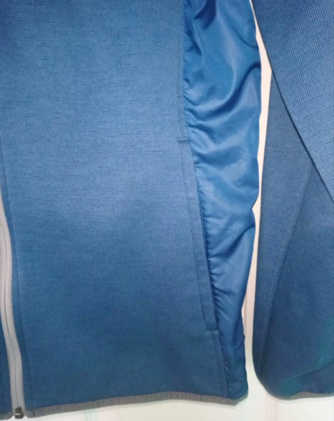 Under Armour thick, loose, jacket/hoodie, blue, size Small