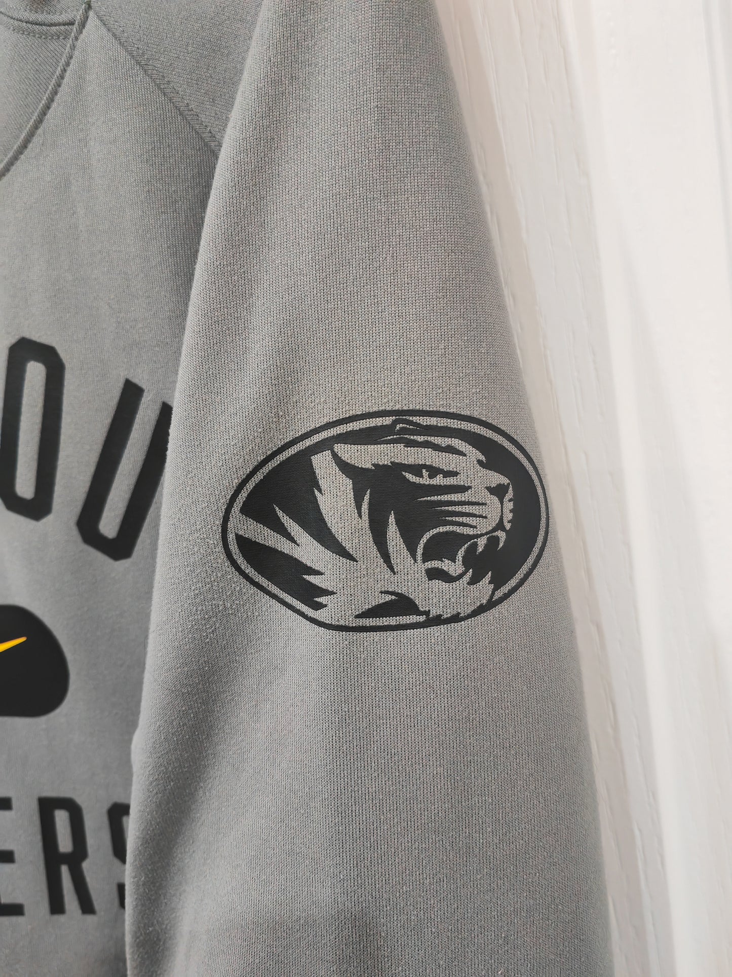Nike Mizzou Tigers NCAA Pullover Hoodie, Grey, Size Large