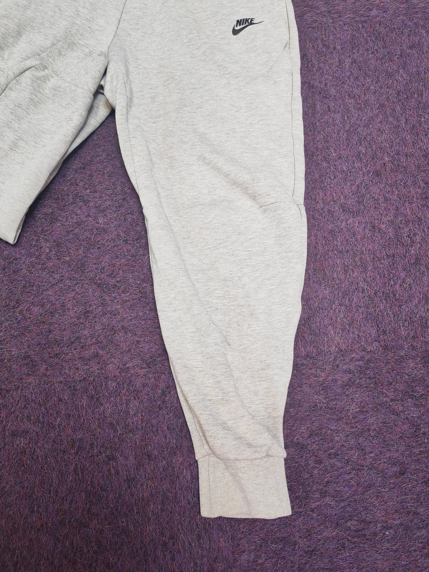 Nike Cuffed Leg Sweat Pants, Grey, Size Medium