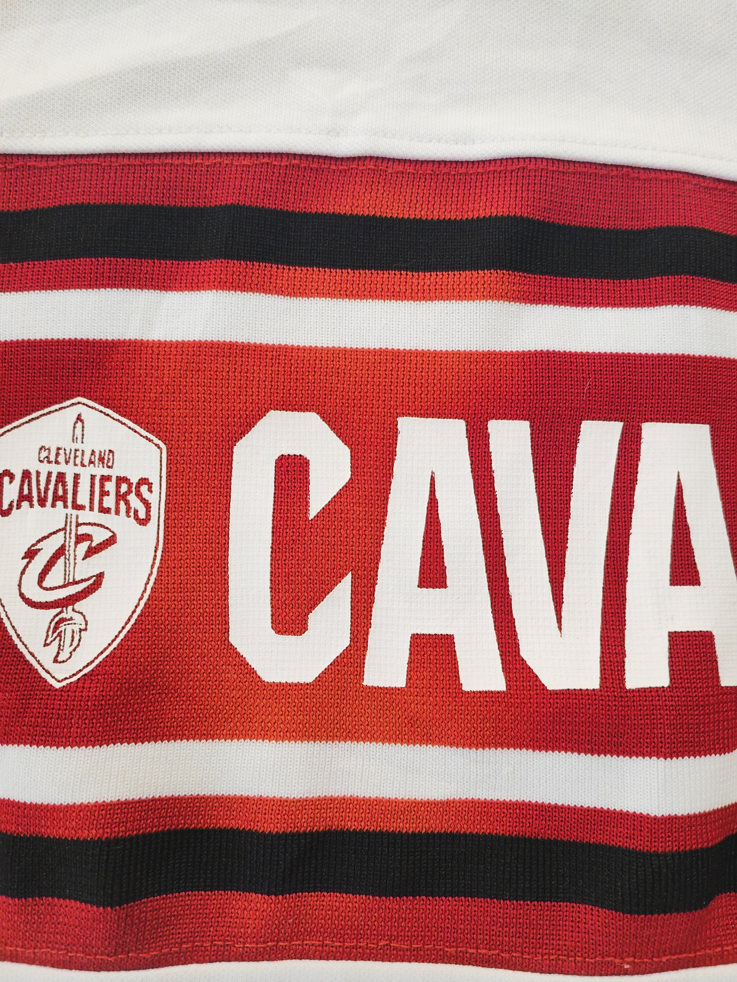 NBA UNK Cleveland Cavaliers Shirt Sleeve Warm Up Jersey/T Shirt, White, Size XL