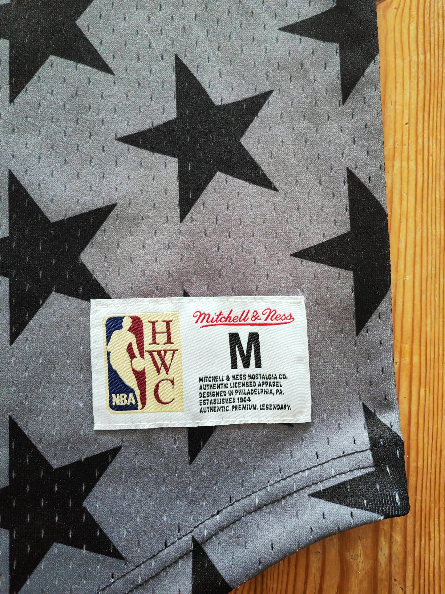 Mitchell & Ness Philadelphia 76ers NBA Star Patterned T Shirt, Grey/Black, Medium