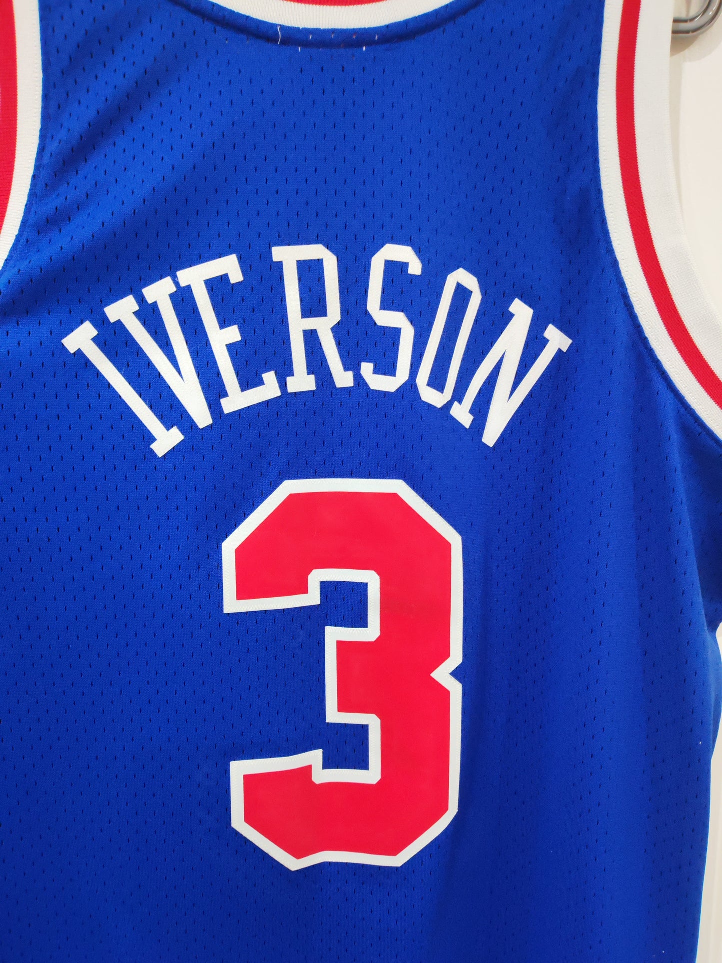 Mitchell & Ness Philadelphia 76ers 1996/97 NBA Jersey, #3 Iverson, Blue, Size XL