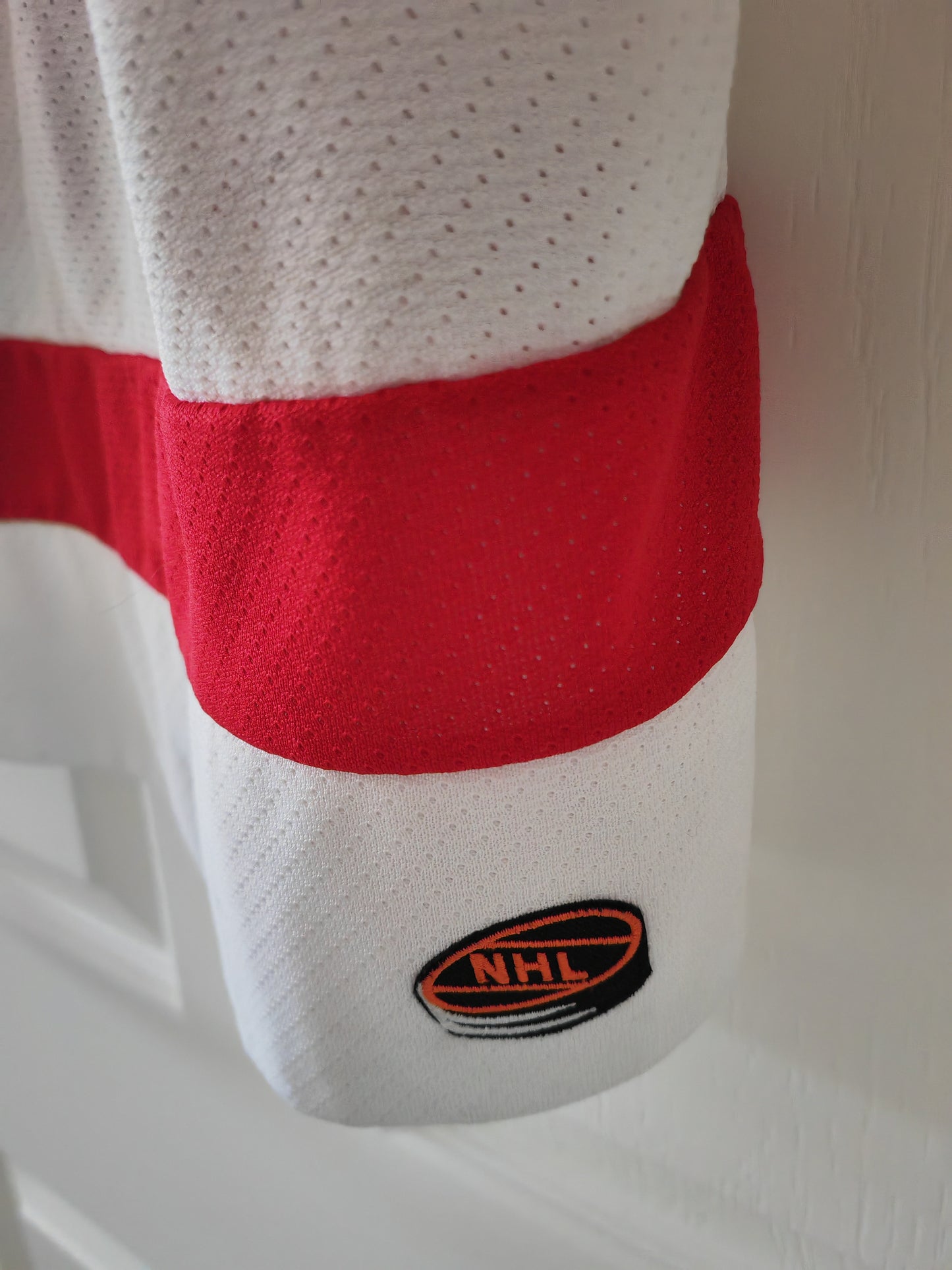 CCM Detroit Red Wings NHL Jersey, #3 Abbott, Sleeves Cut, Size Large