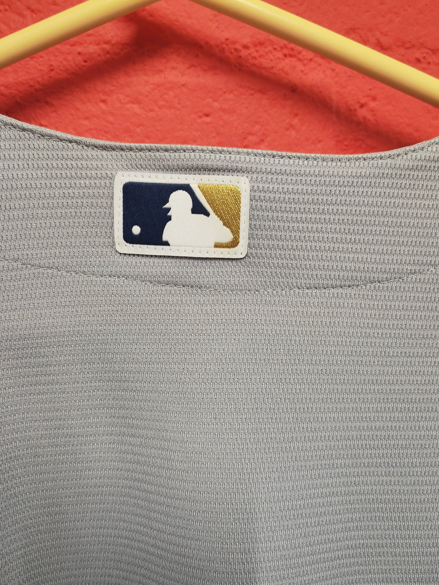 Majestic Milwaukee Brewers MLB Baseball Jersey, Grey, Size XL