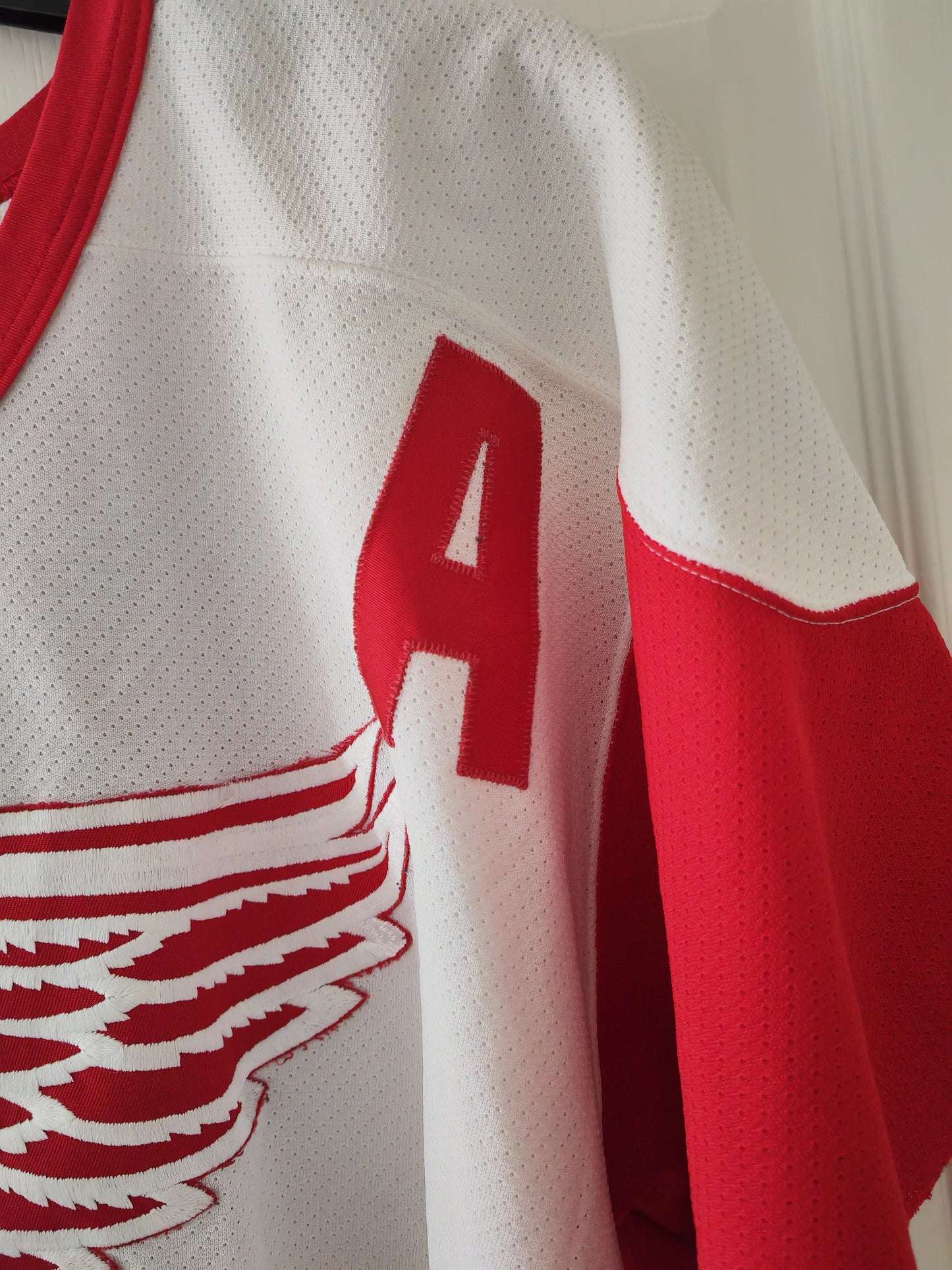 CCM Detroit Red Wings NHL Jersey, #3 Abbott, Sleeves Cut, Size Large