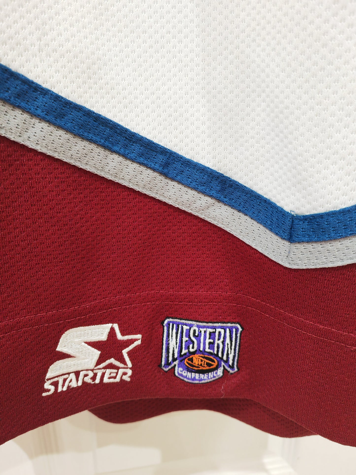 Starter Colorado Avalanche NHL Hockey Jersey, White, Size Medium