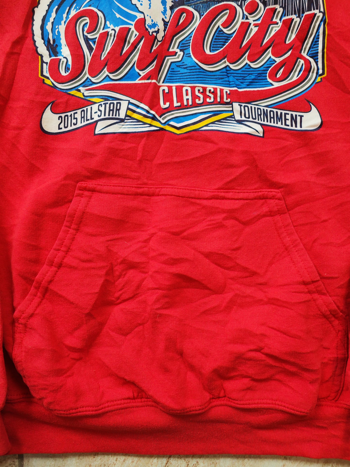 Gildan 2015 All Star Surf Tournament Pullover Hoodie, Red, Size Medium