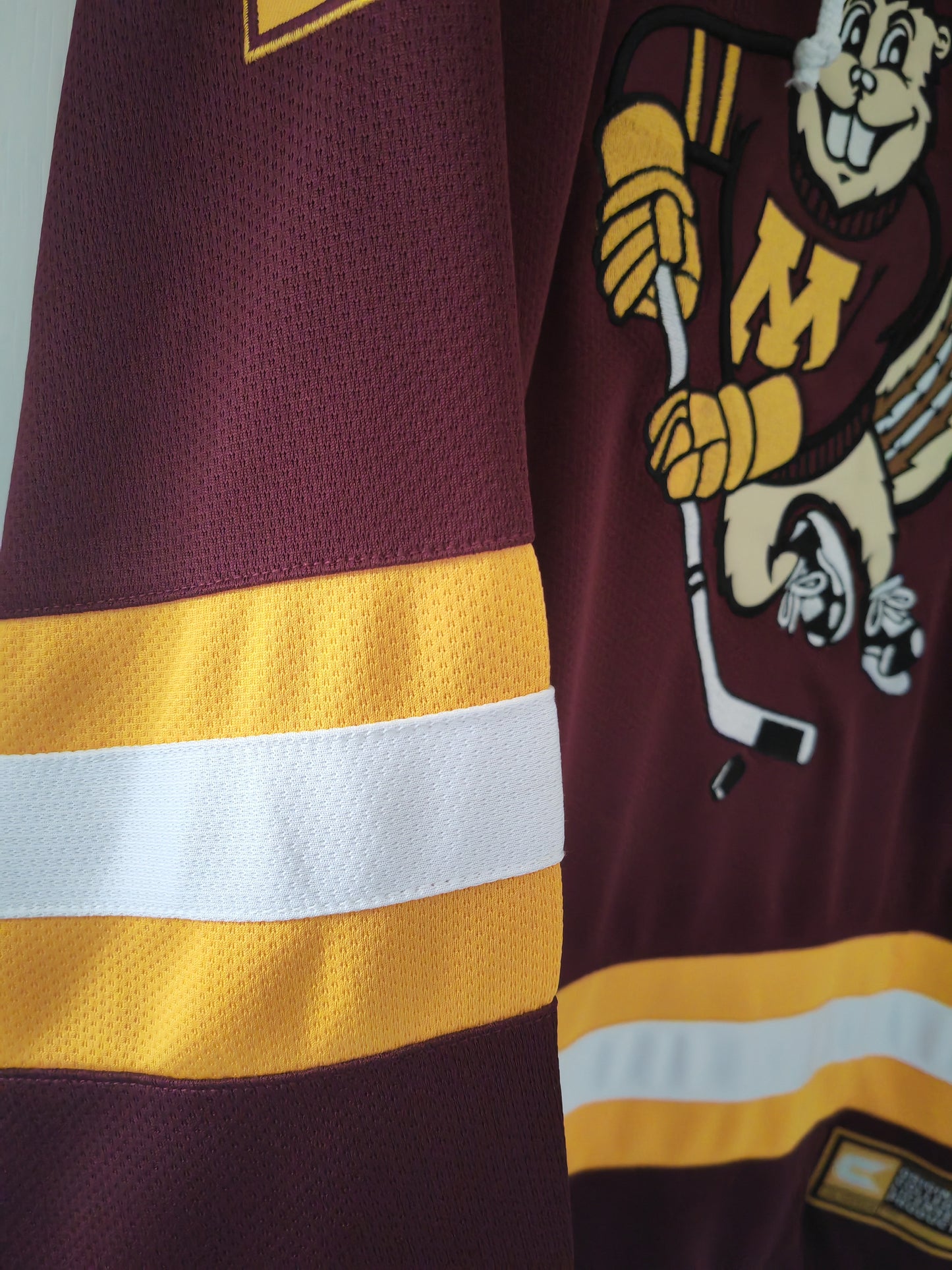 Colosseum Minnesota Golden Gophers NCAA Hockey Jersey, Burgundy, Size Medium