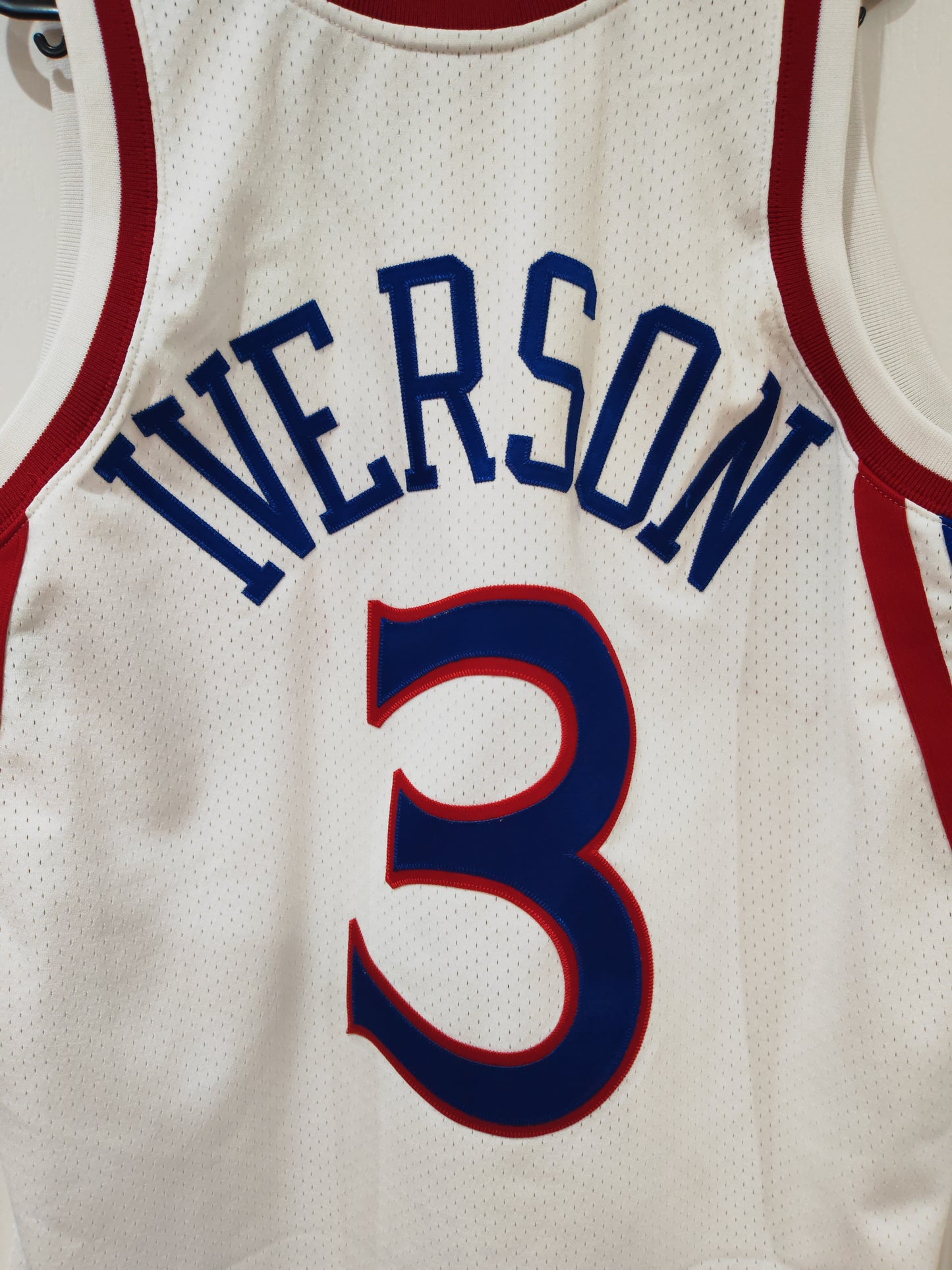 Mitchell & Ness Authentic Philadelphia 76ers 1996/97 Jersey, #3 Iverson, Size Large
