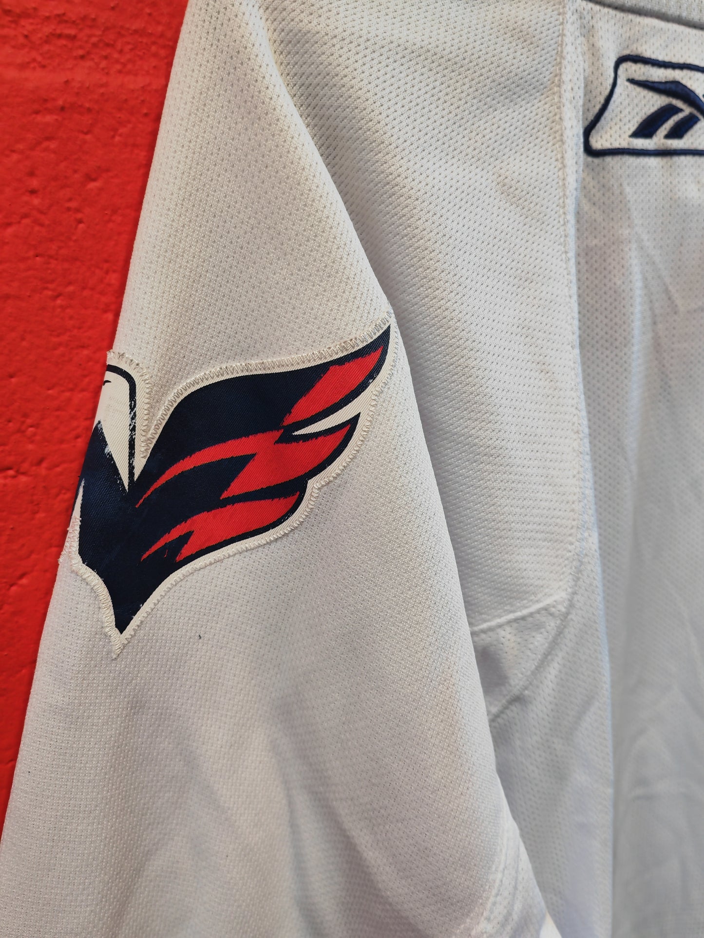 Reebok Washington Capitals NHL Hockey Jersey, White, Size Medium