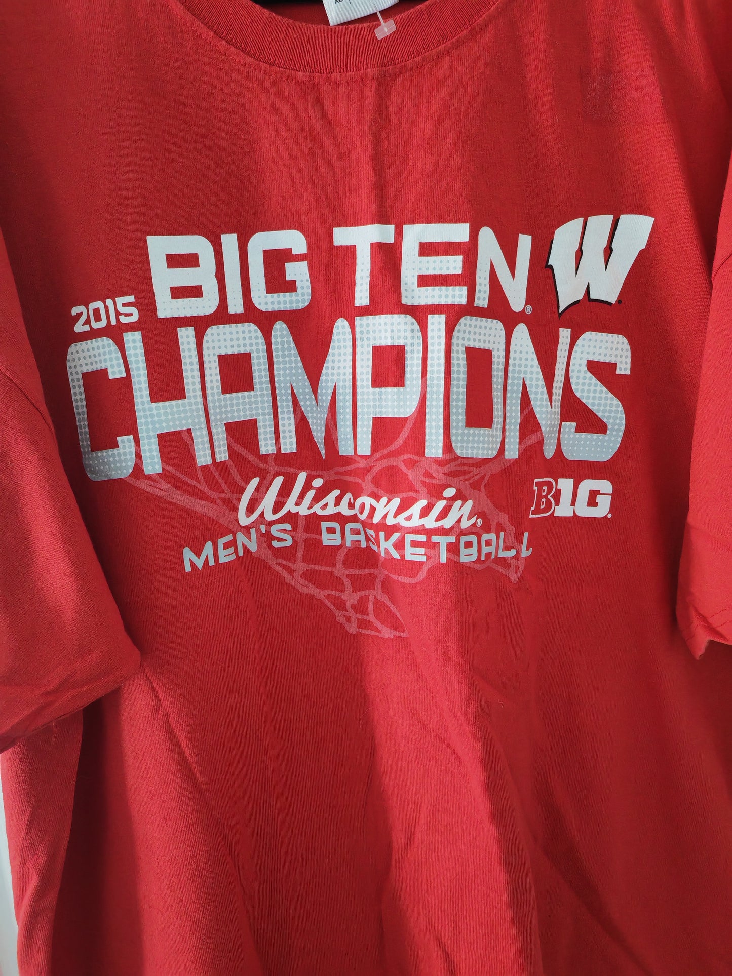 Blue 84 Wisconsin Badgers Basketball 2015 Big 10 Champions T Shirt, Red, Size XL