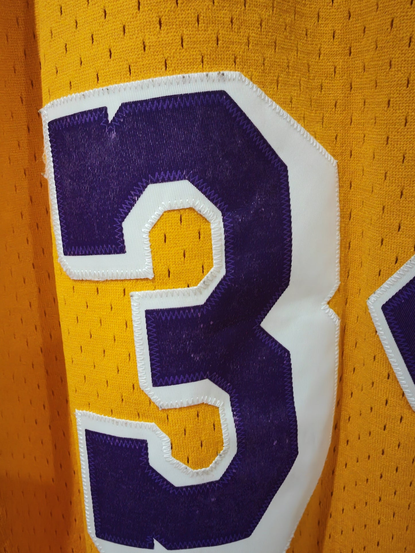 Mitchell & Ness Los Angeles Lakers 1996-97 Jersey, #34 O'Neal, Yellow, Size Large