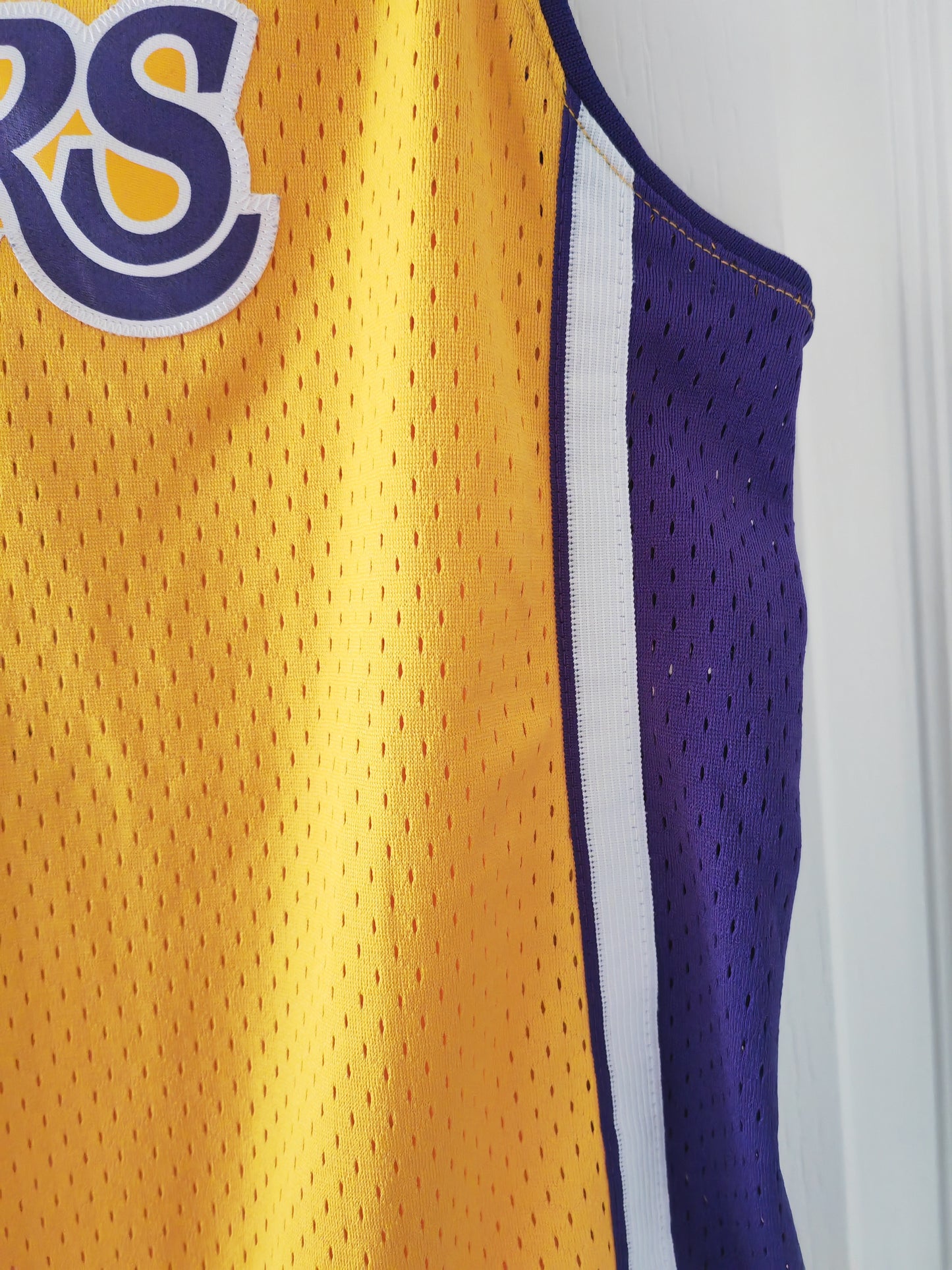 Youth Reebok Los Angeles Lakers NBA Jersey, #8 Bryant, Yellow, Size Youth Large
