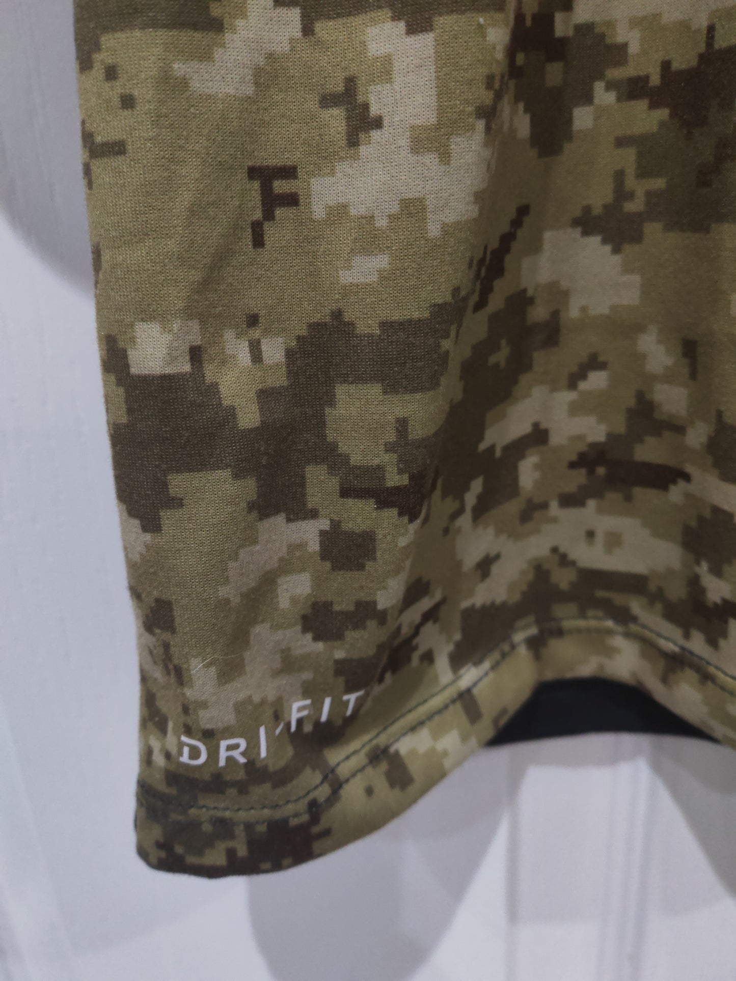 Nike San Francisco 49ers 3/4 Sleeve NFL Salute To Service T Shirt, Size Medium