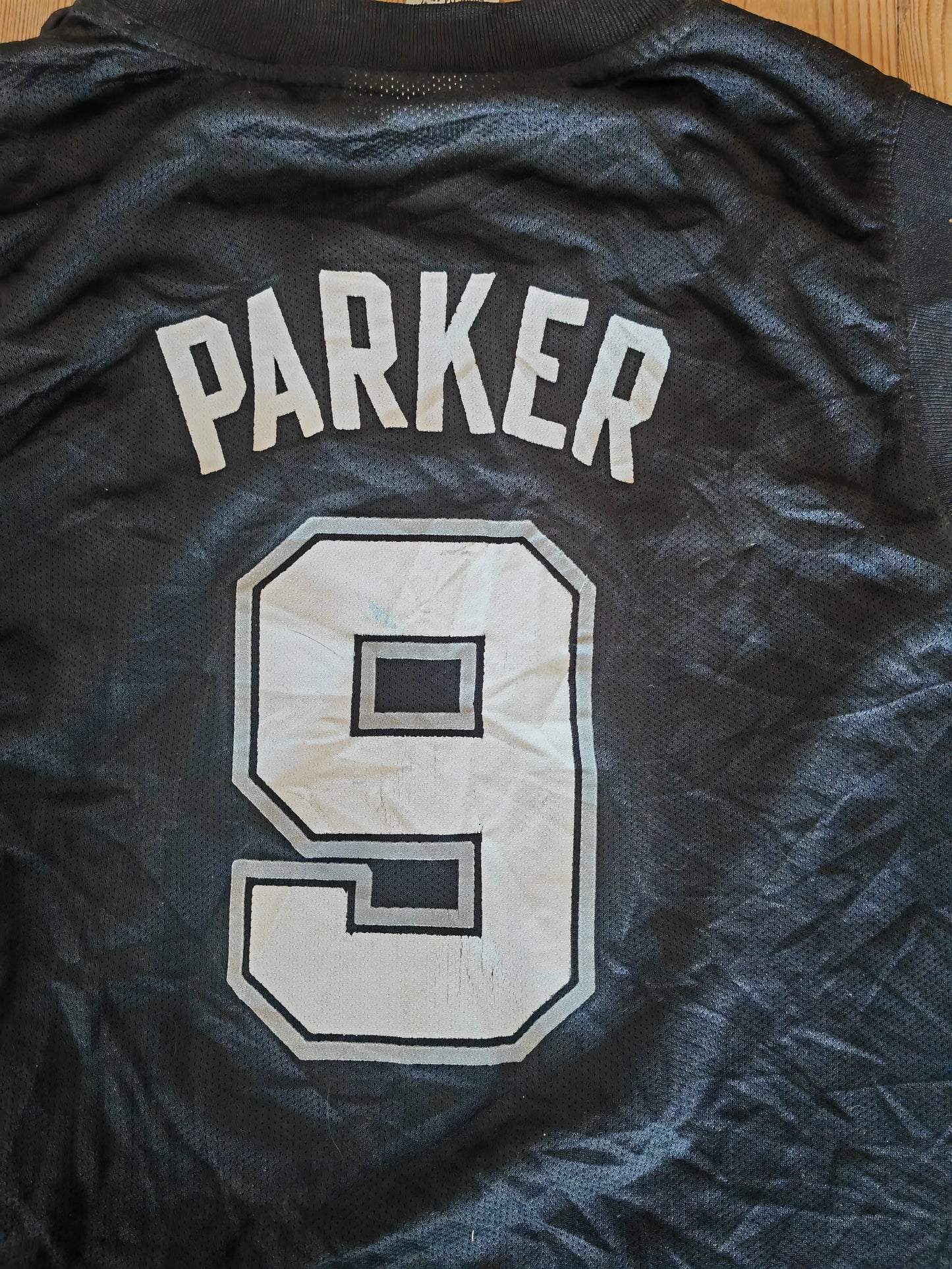 Youth NBA San Antonio Spurs Basketball Jersey, #9 Parker, Black, Size YL
