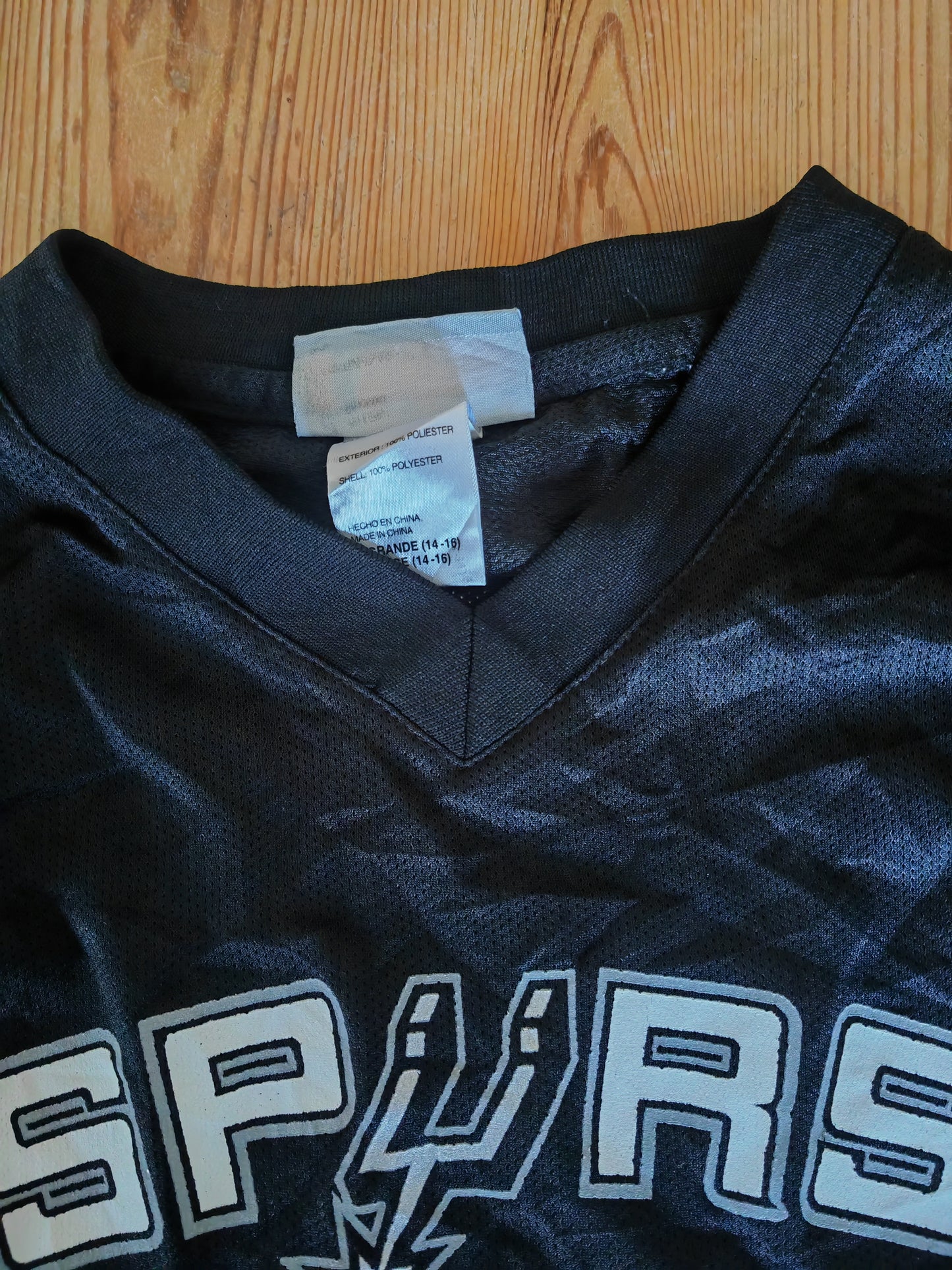 Youth NBA San Antonio Spurs Basketball Jersey, #9 Parker, Black, Size YL
