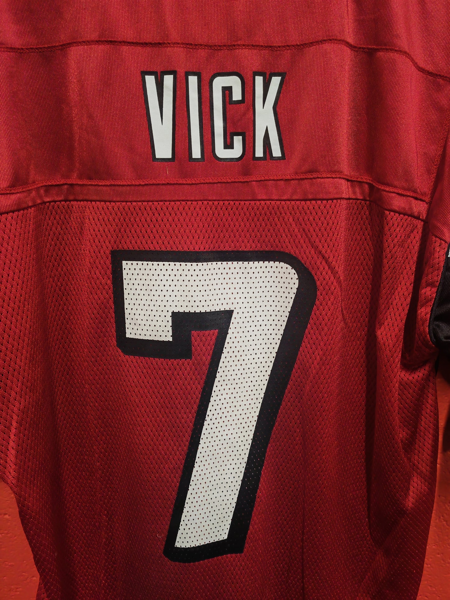 Reebok Atlanta Falcons NFL Jersey, #7 Vick, Red, Size Medium