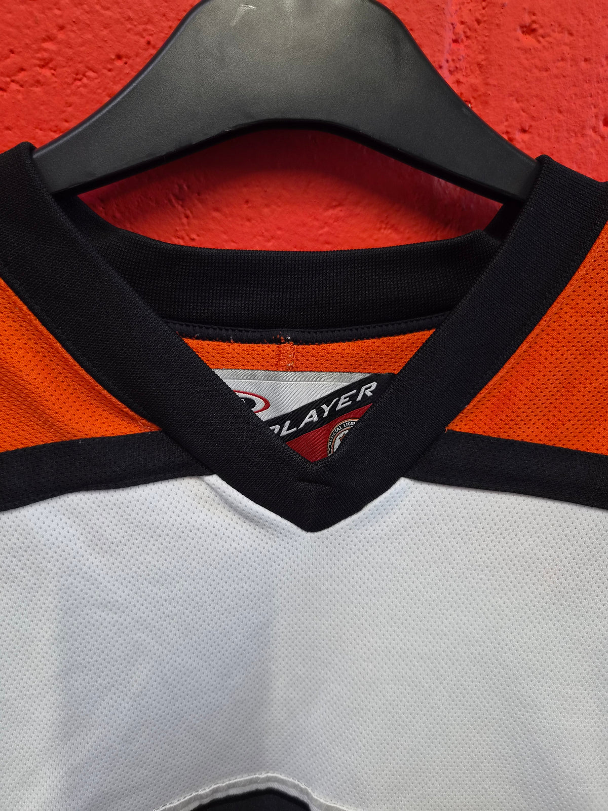Pro Player Philadelphia Flyers NHL Hockey Jersey, White, Size Medium