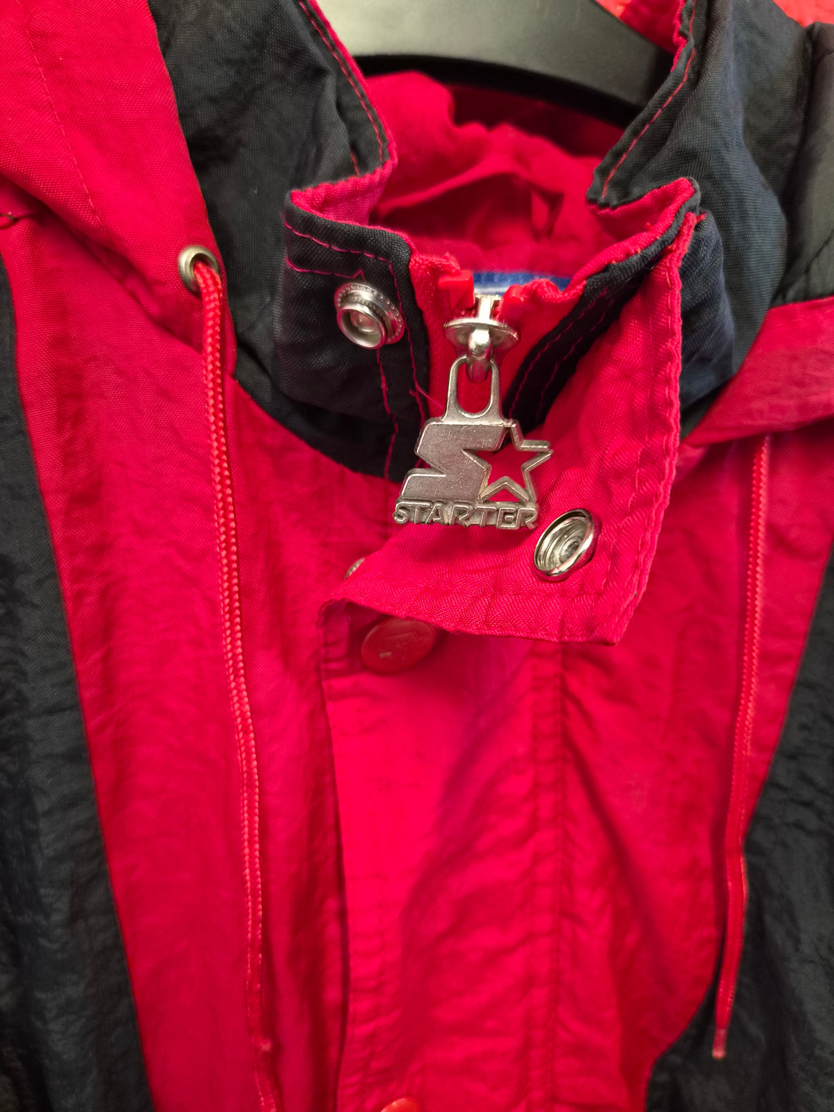 Starter Indiana Hoosiers Vintage Full Zip, Hooded Coat, Red/Black, Size XL