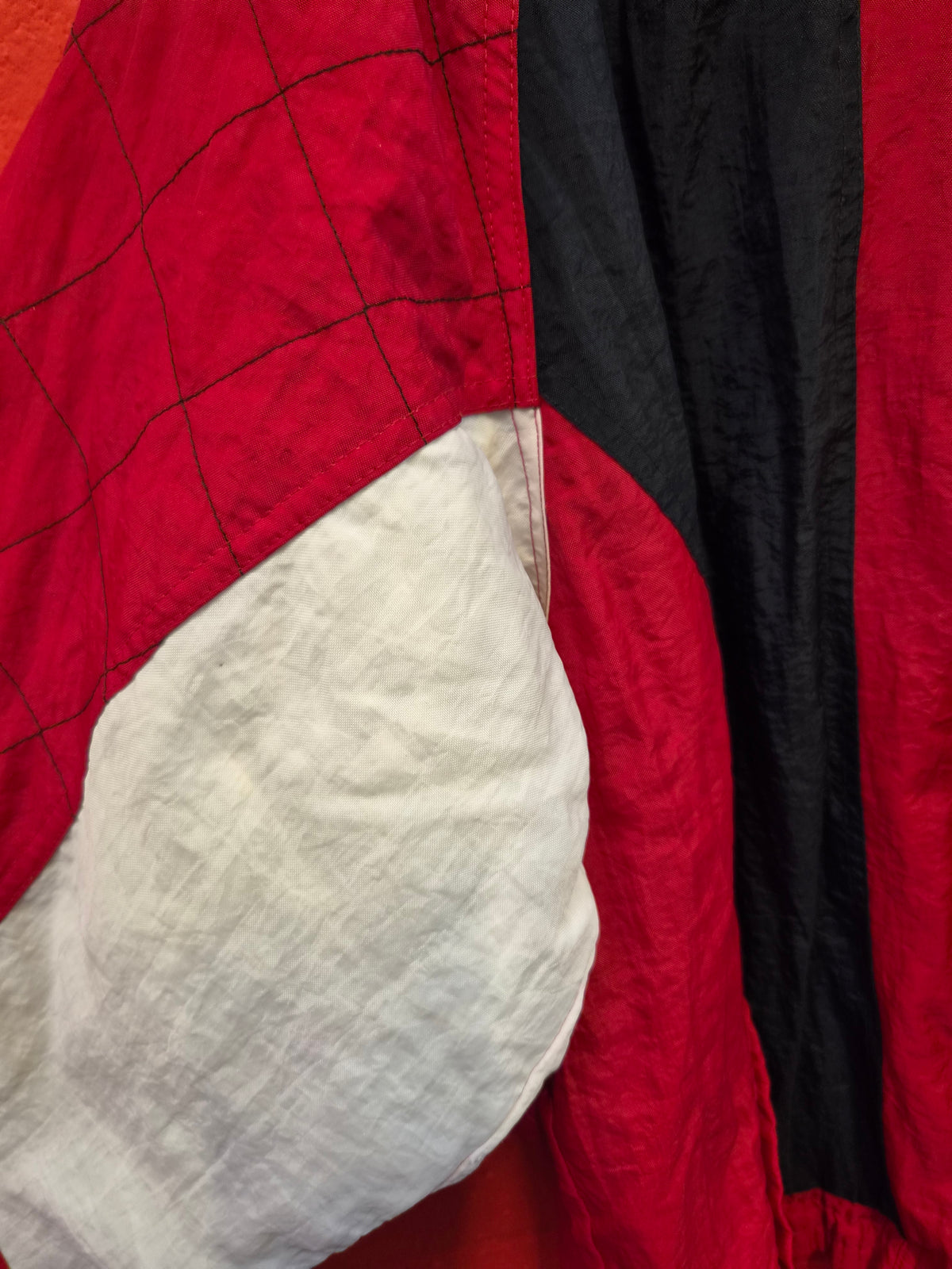 Starter Indiana Hoosiers Vintage Full Zip, Hooded Coat, Red/Black, Size XL