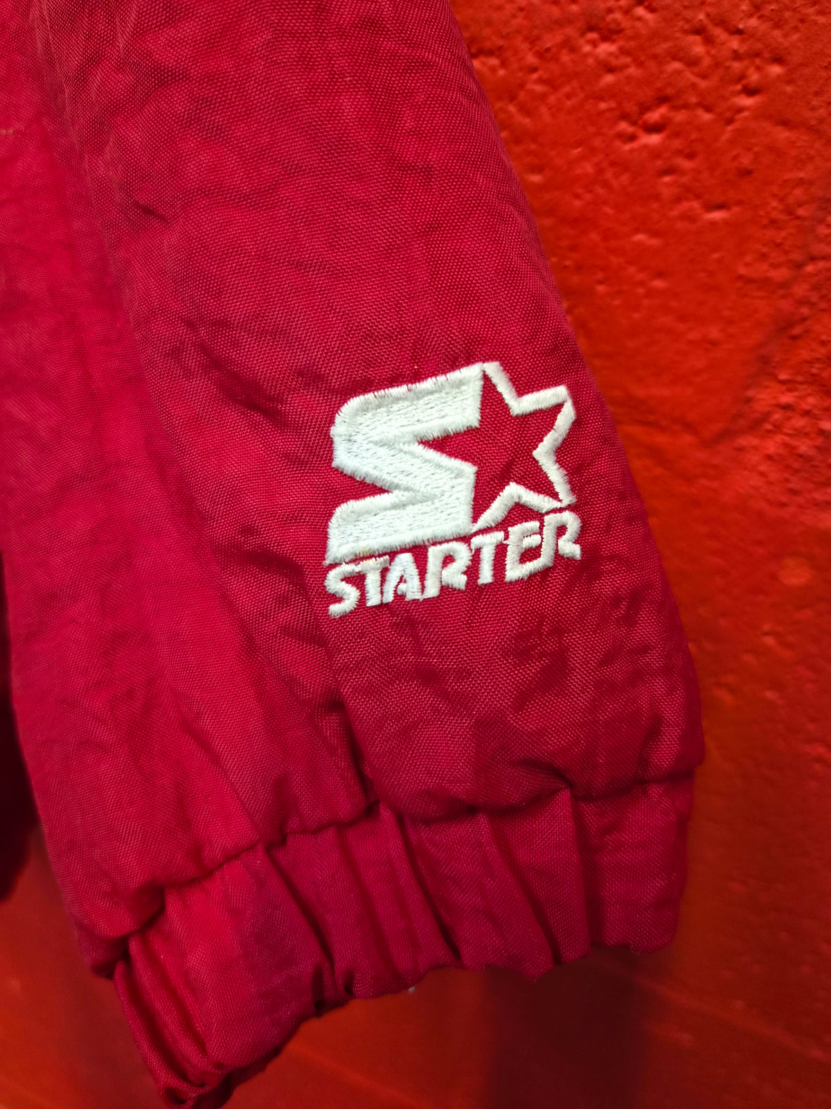 Starter Indiana Hoosiers Vintage Full Zip, Hooded Coat, Red/Black, Size XL