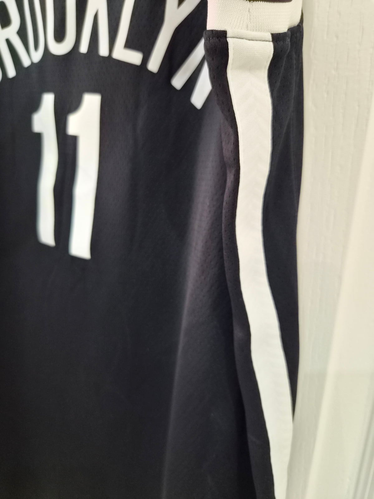 Nike Brooklyn Nets NBA Basketball Jersey, #11 Irving, Black, Size Large (BNWT)