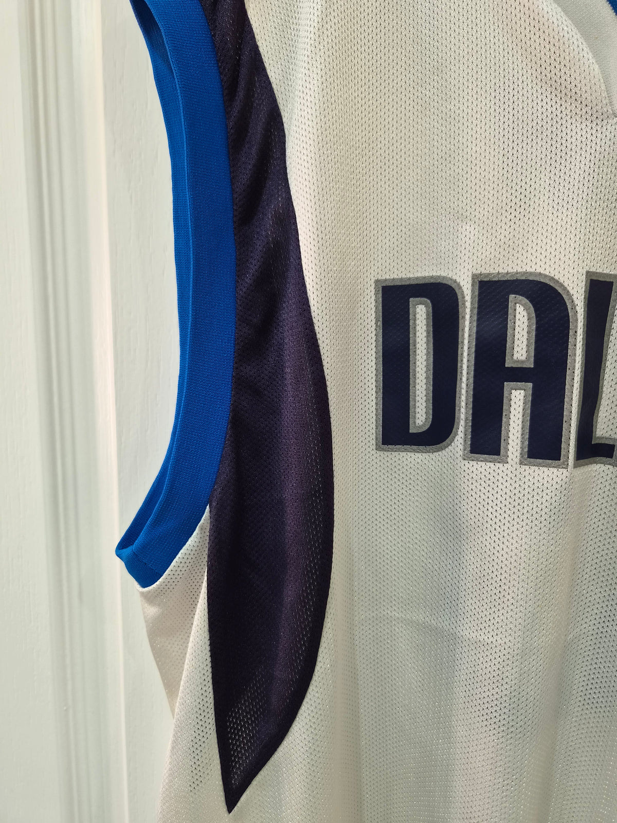 Reebok Dallas Mavericks NBA Basketball Jersey, #13 Nash, White, Size Medium