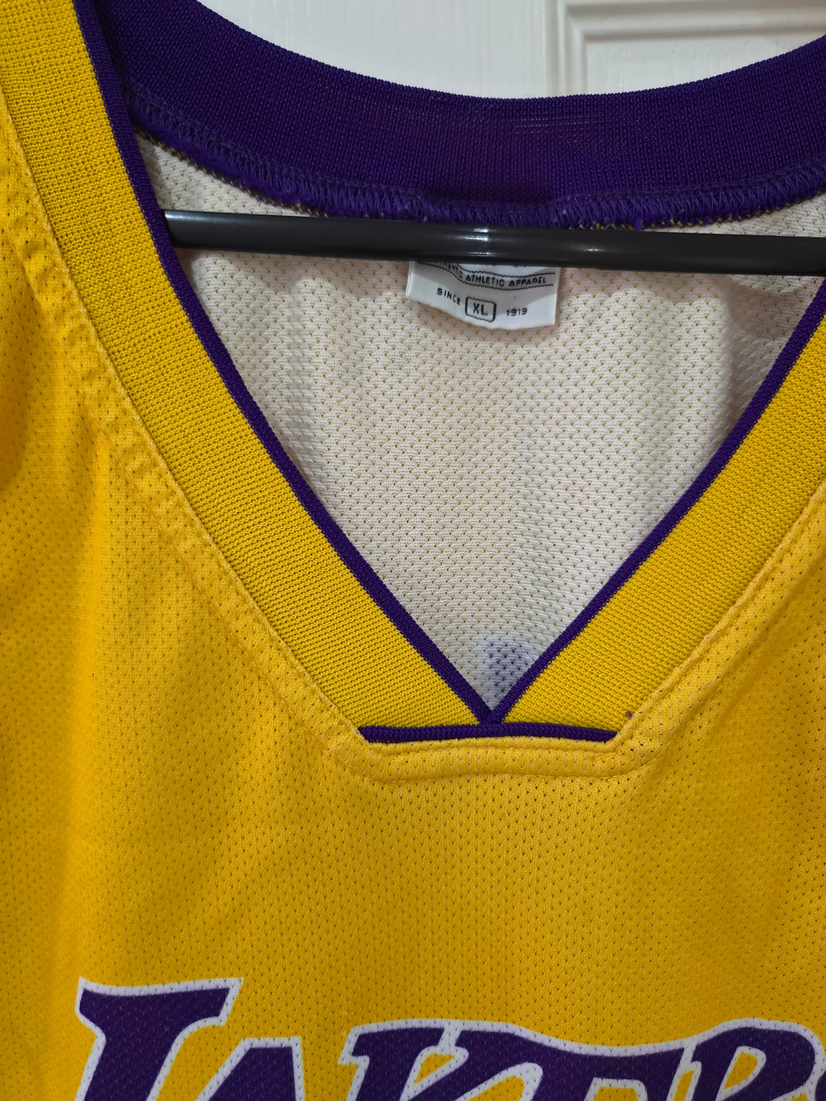 Champion Los Angeles Lakers NBA Basketball Jersey, #8 Bryant, Yellow, Size XL