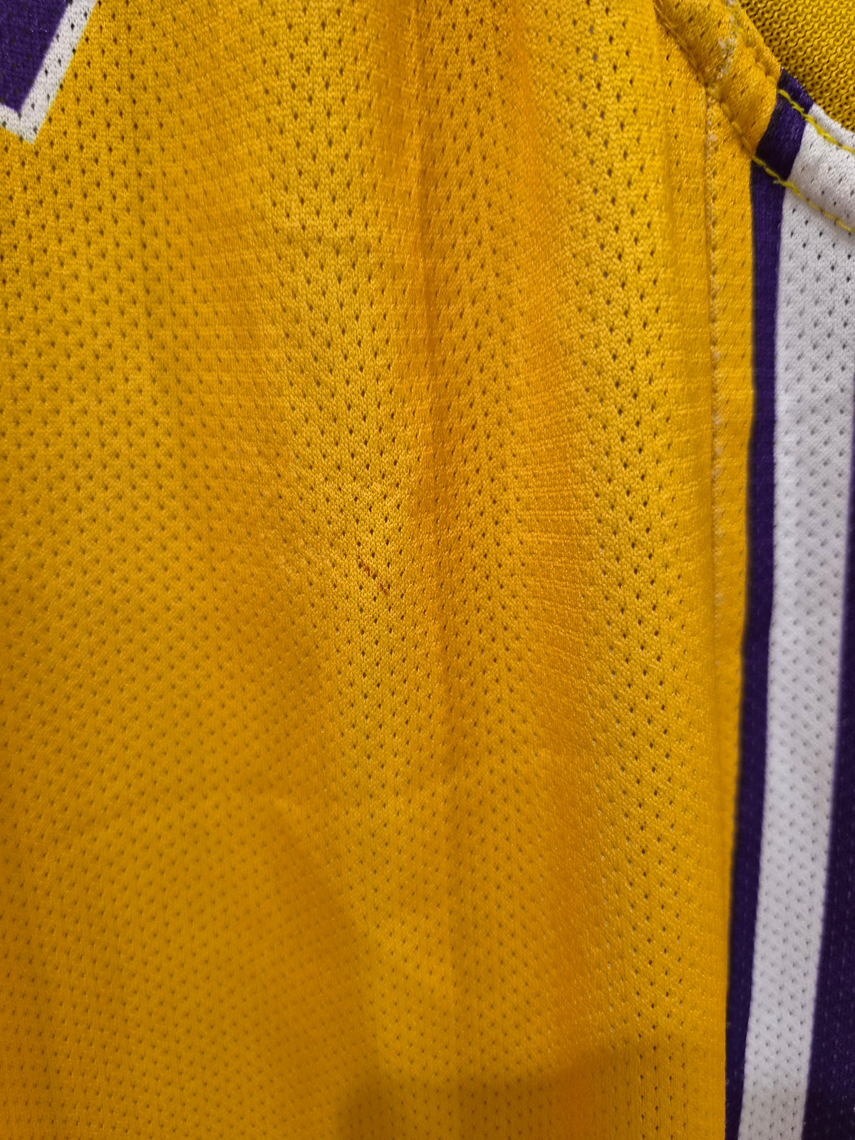 Champion Los Angeles Lakers NBA Basketball Jersey, #8 Bryant, Yellow, Size XL