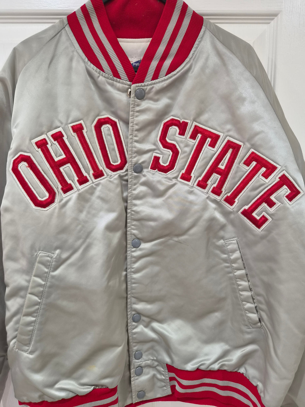Pyramid Vintage Ohio State Buckeyes Snap Bomber Jacket, Light Grey/Red, Size S/M