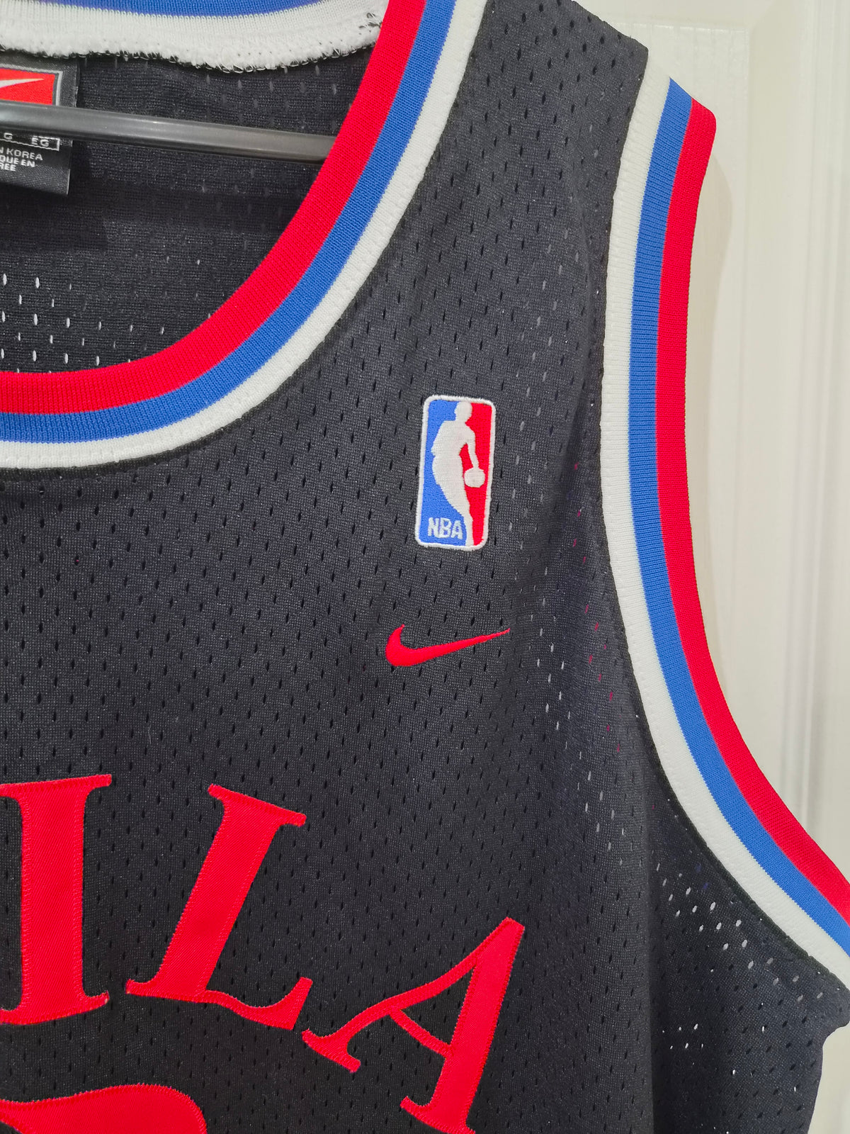 Nike Philadelphia 76ers NBA Jersey, #3 Iverson, Black, Size XL +2 Length