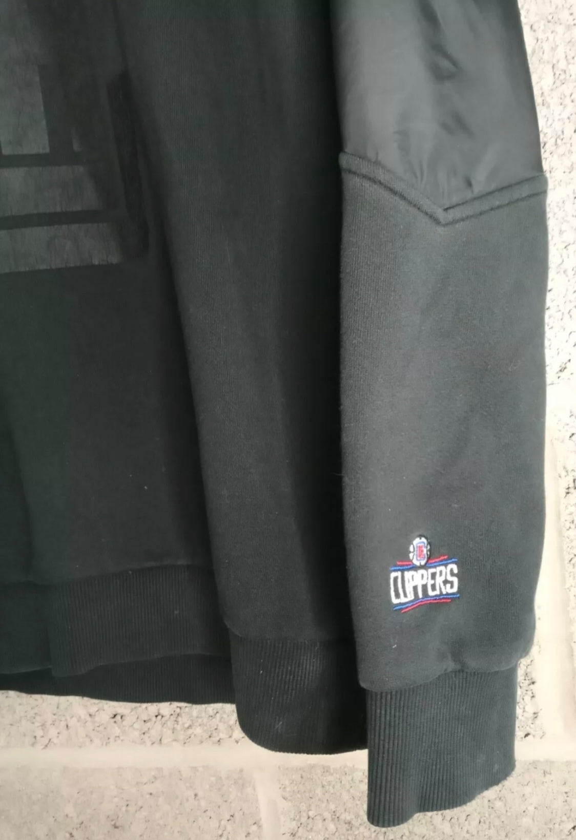 Men's NBA Los Angeles Clippers blackout big logo sweat shirt, Black, size Large