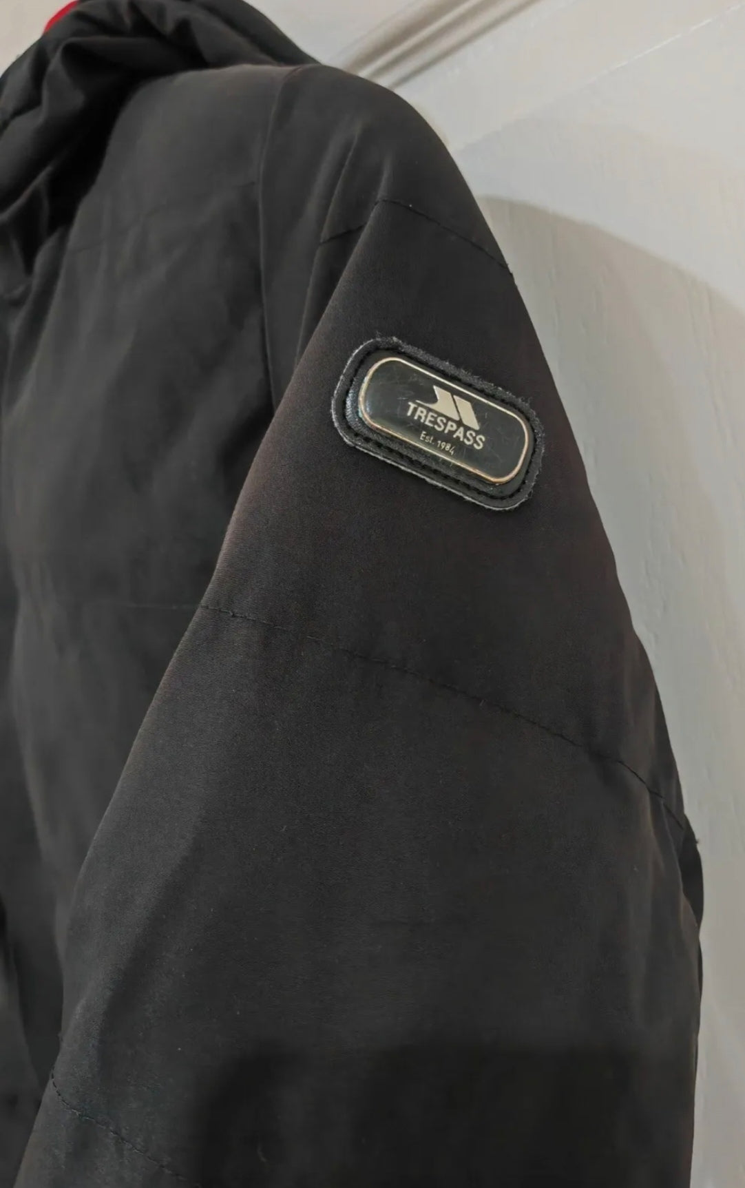 Youth Trespass Waterproof Thick Coat, Black, Size 9-10 Years