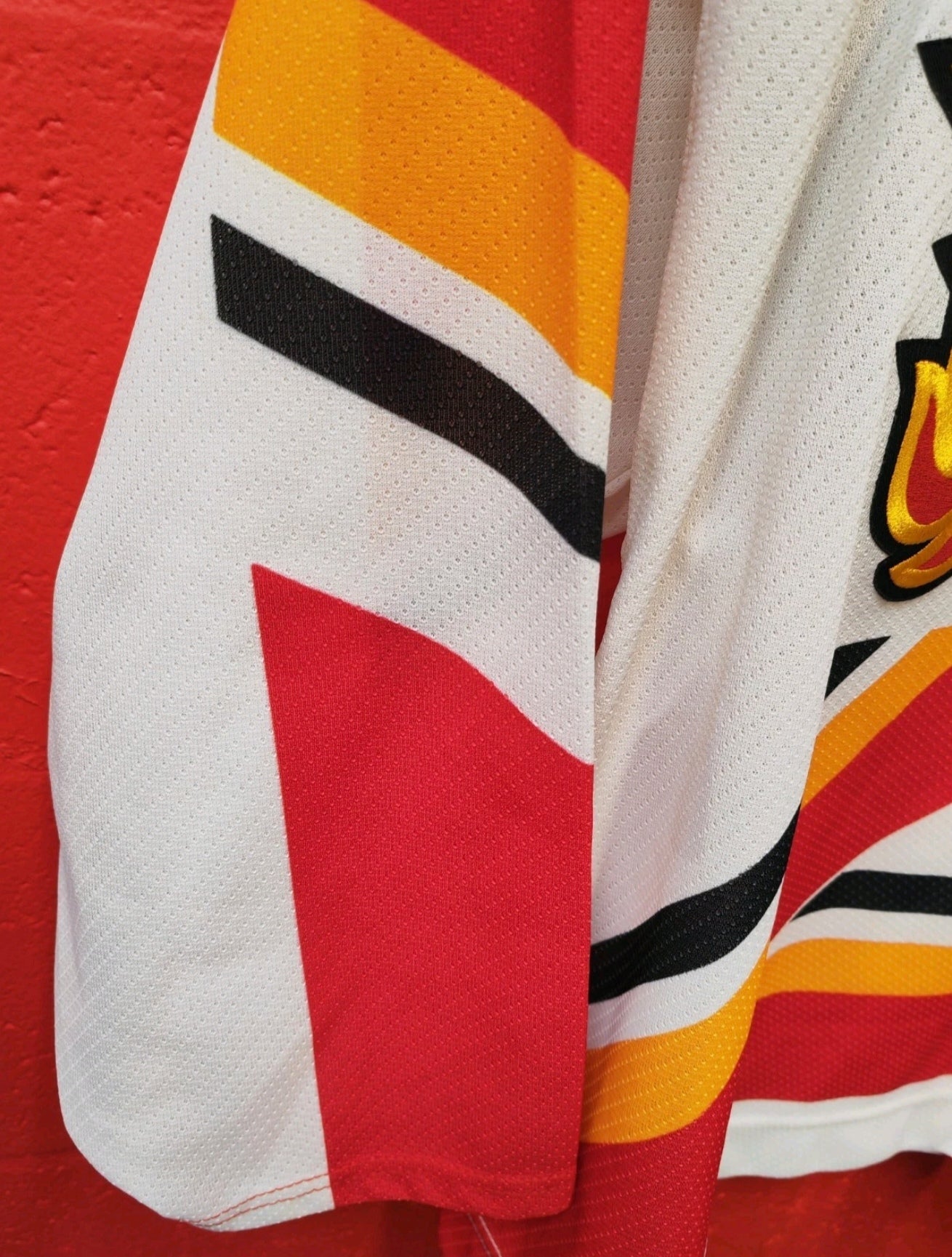 CCM Calgary Flames NHL Hockey Jersey, White/Red, Size Small