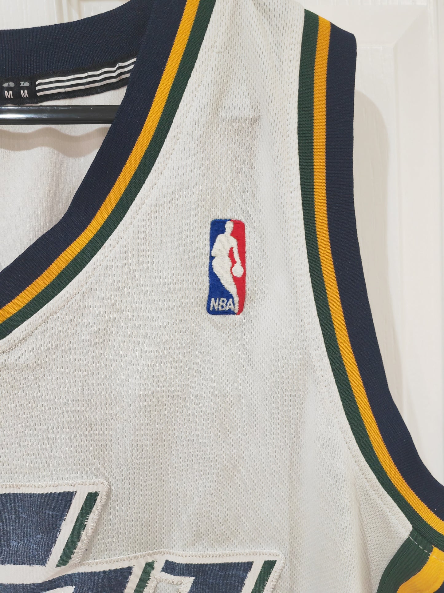 Adidas Utah Jazz NBA Basketball Jersey, #19 Bell, White, Size Medium