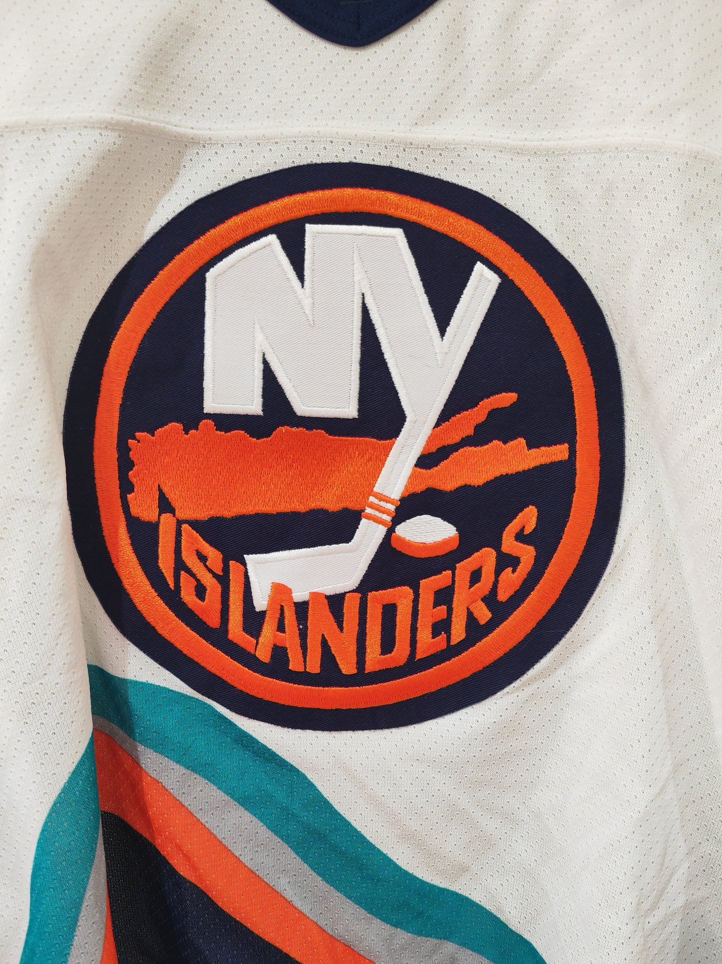 Youth CCM New York Islanders NHL Hockey Jersey, White, Size YS/M