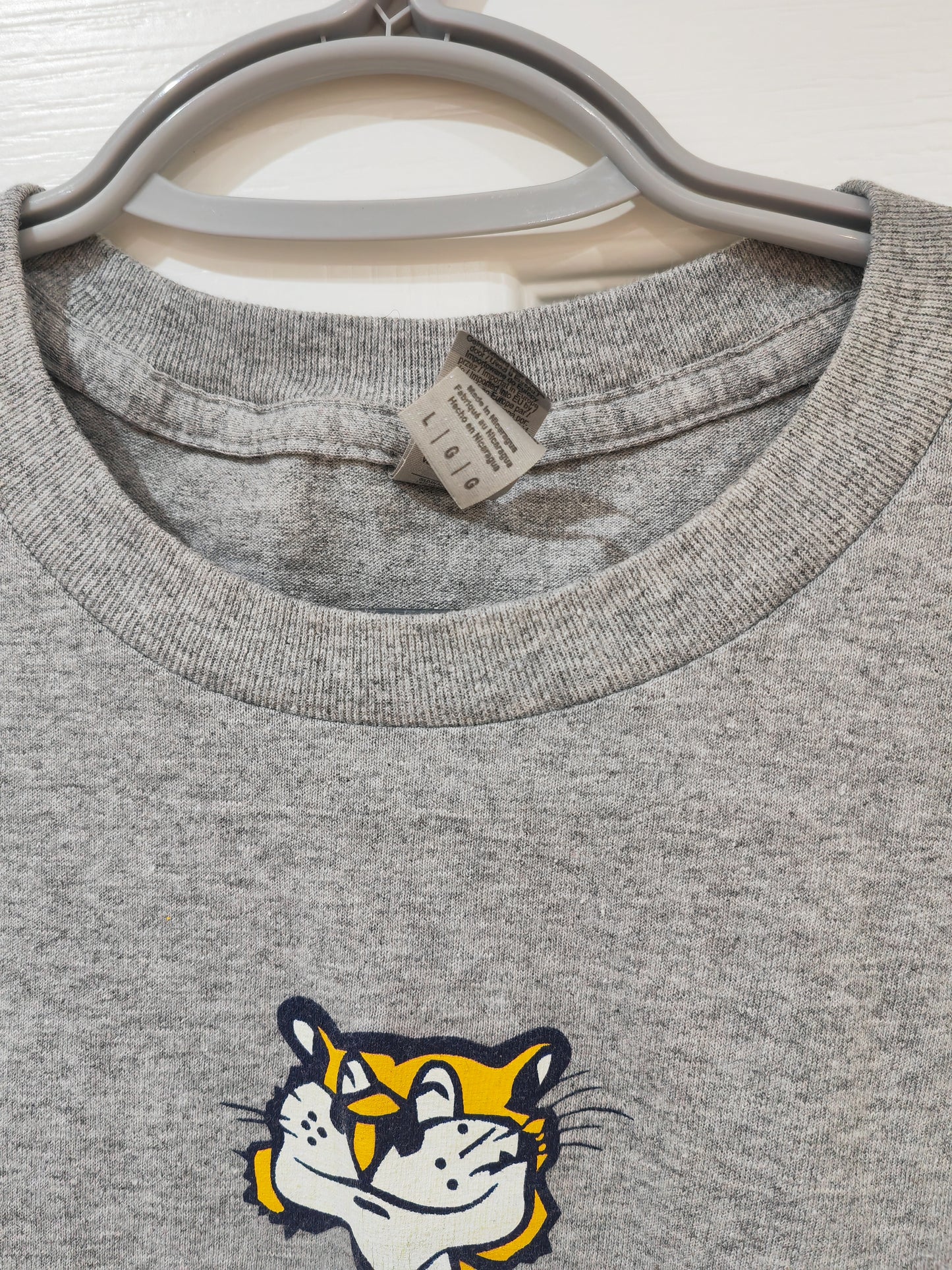 Gildan Vermont Catamounts NCAA Lacrosse 3 Peat T Shirt, Grey, Size Large