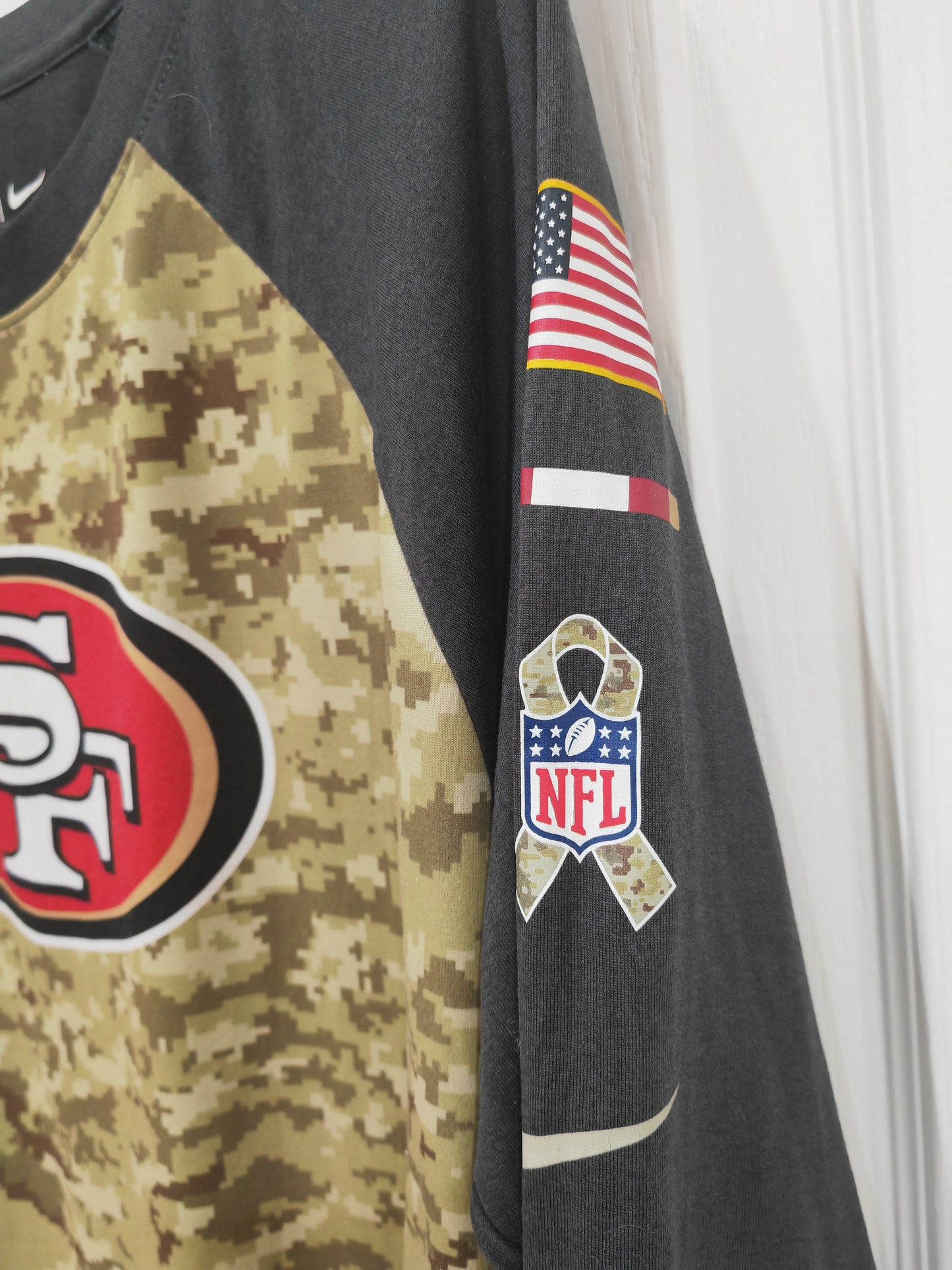 Nike San Francisco 49ers 3/4 Sleeve NFL Salute To Service T Shirt, Size Medium