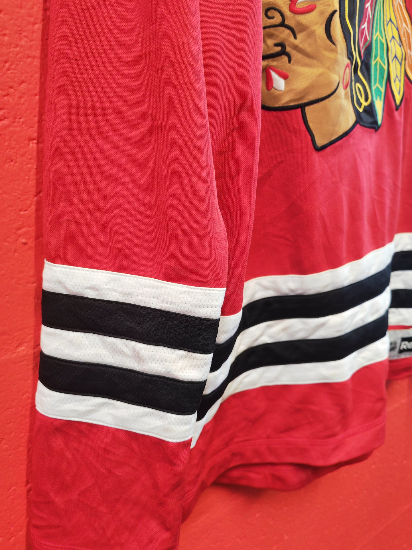 Women's Reebok Chicago Blackhawks Pullover Hoodie, Red, Size Small