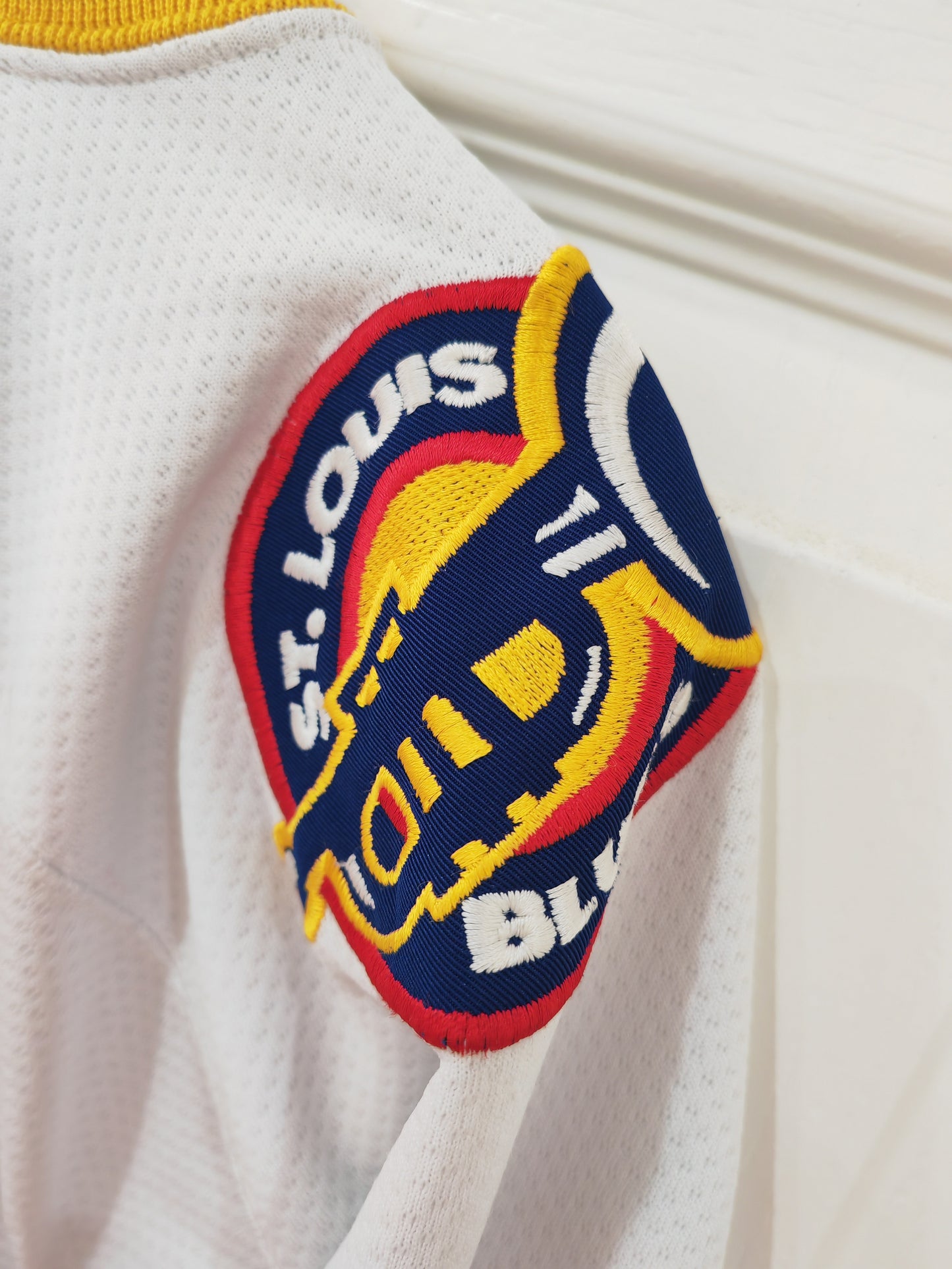 Youth Starter St. Louis Blues NHL Jersey, Signed, White/Blue, Size YL/XL