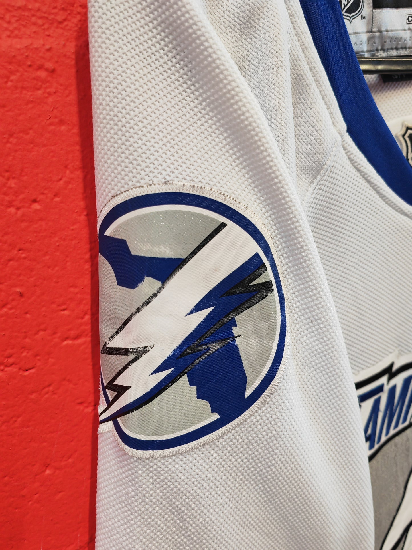 Reebok Tampa Bay Lightning NHL Jersey, White, Size Small