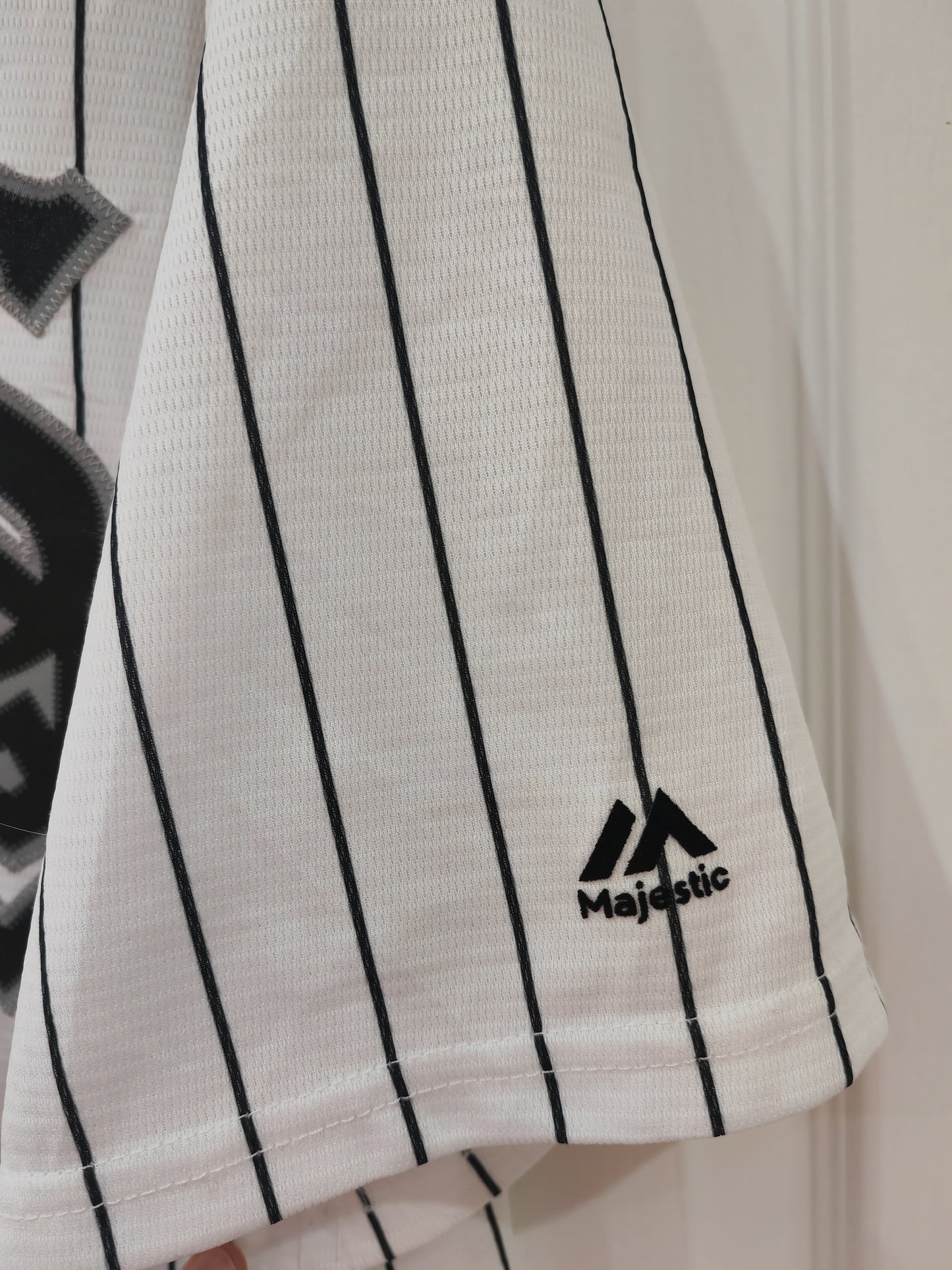 Majestic Chicago White Sox MLB Jersey, #49 Sale, White, Size Large