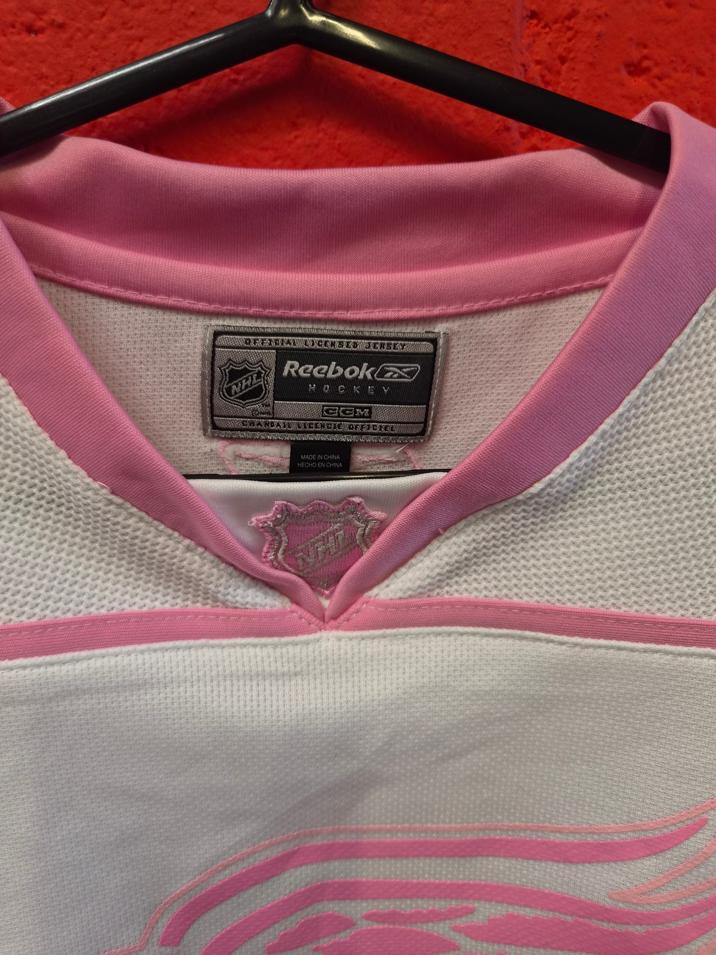 Youth Girls Reebok Detroit Red Wings NHL Hockey Jersey, White/Pink, Size YL