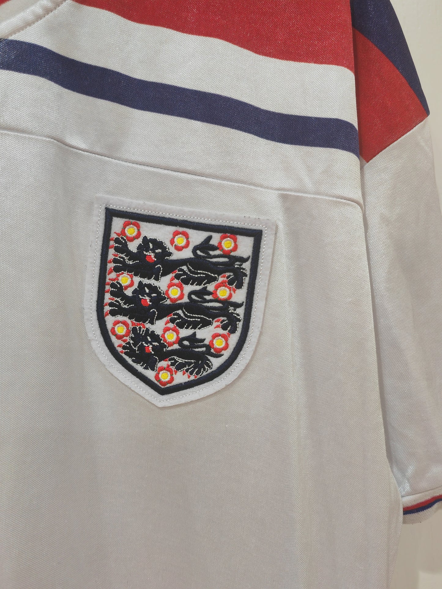 Score Draw Official Remake 1982 England Short Sleeve Home Shirt, White, Size Medium
