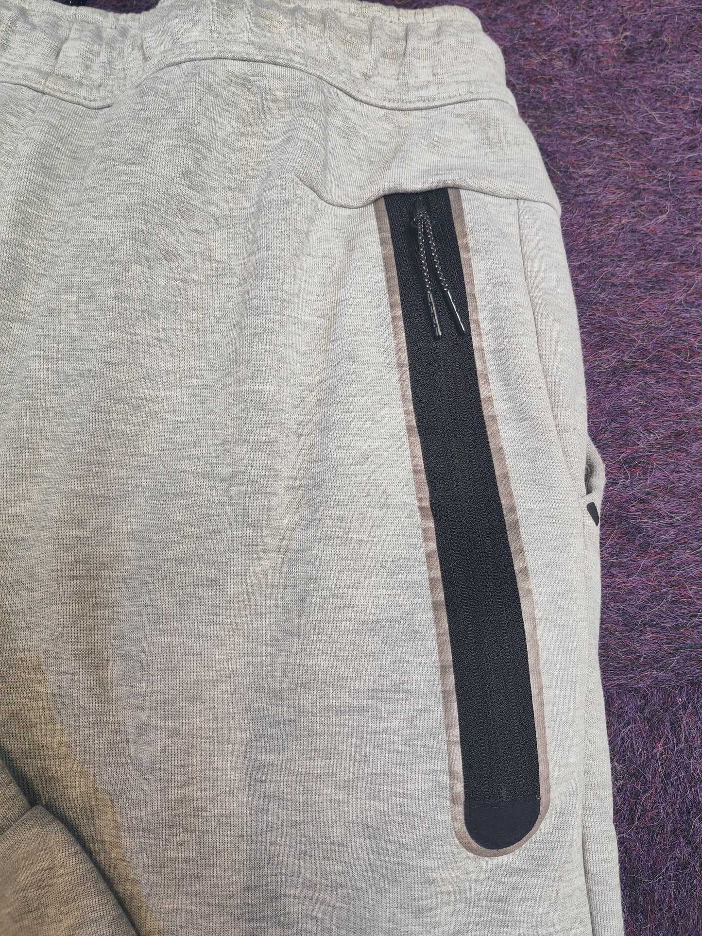 Nike Cuffed Leg Sweat Pants, Grey, Size Medium