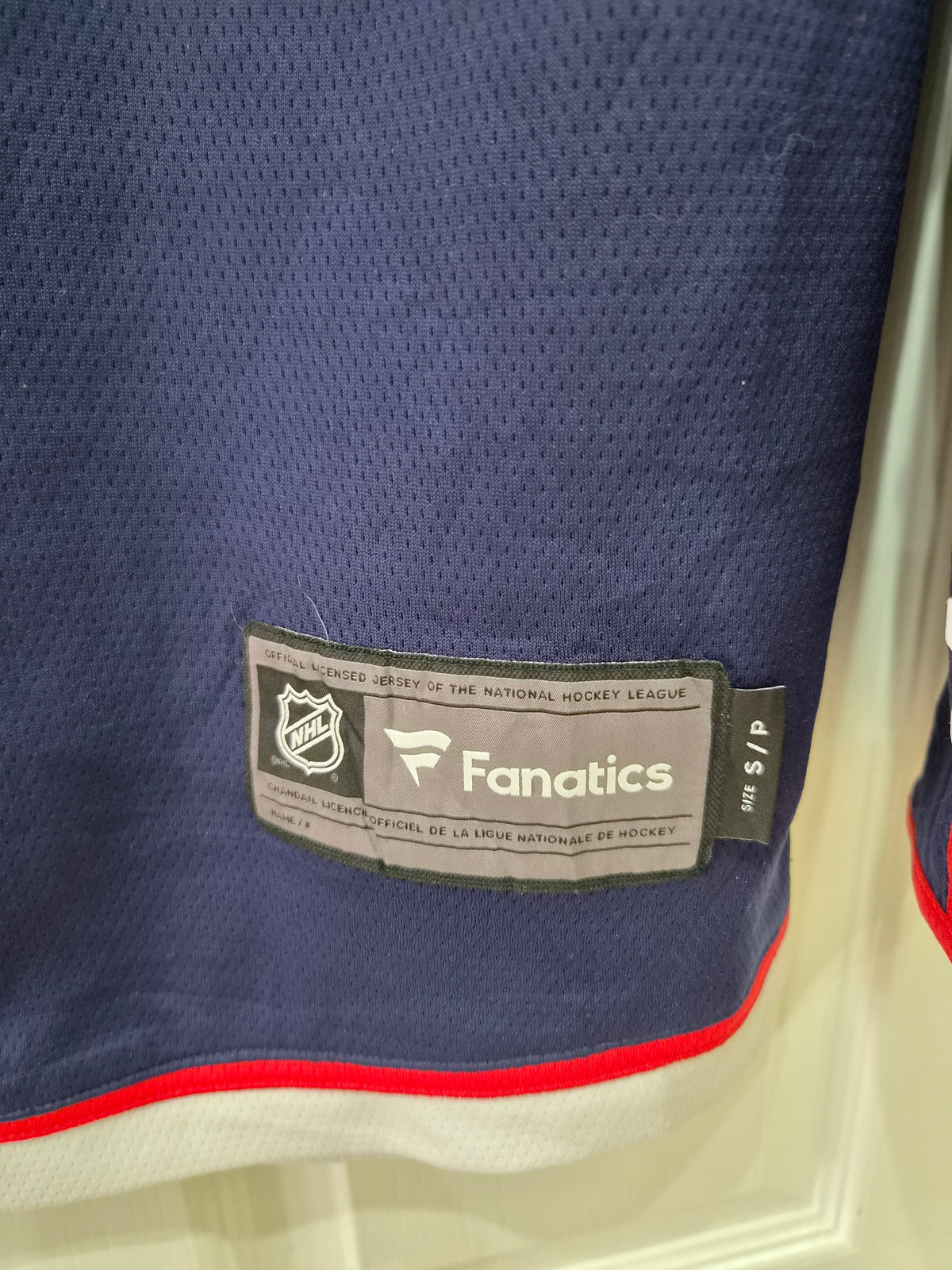 Fanatics Columbus Blue Jackets NHL Hockey Jersey, Navy, Size Small