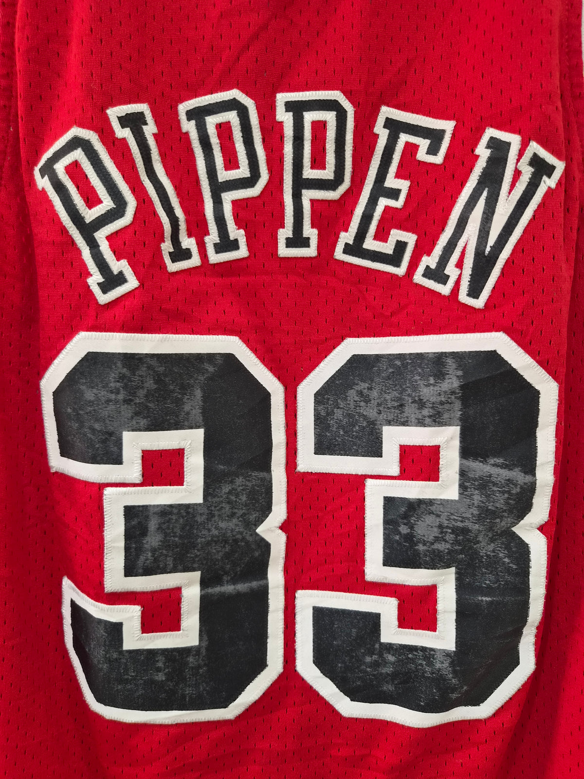 Adidas Hardwood Classics Chicago Bulls NBA Jersey, #33 Pippen, Red, Size Small+2 Length