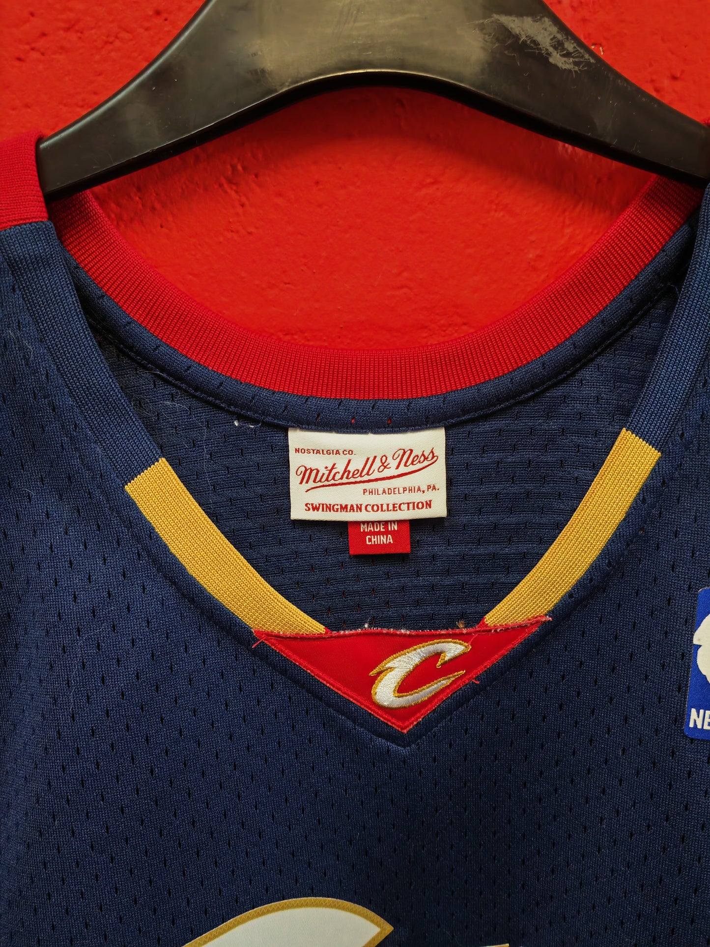 Mitchell & Ness Cleveland Cavaliers 2008-09 Jersey, #23 James, Navy Blue, Size Large
