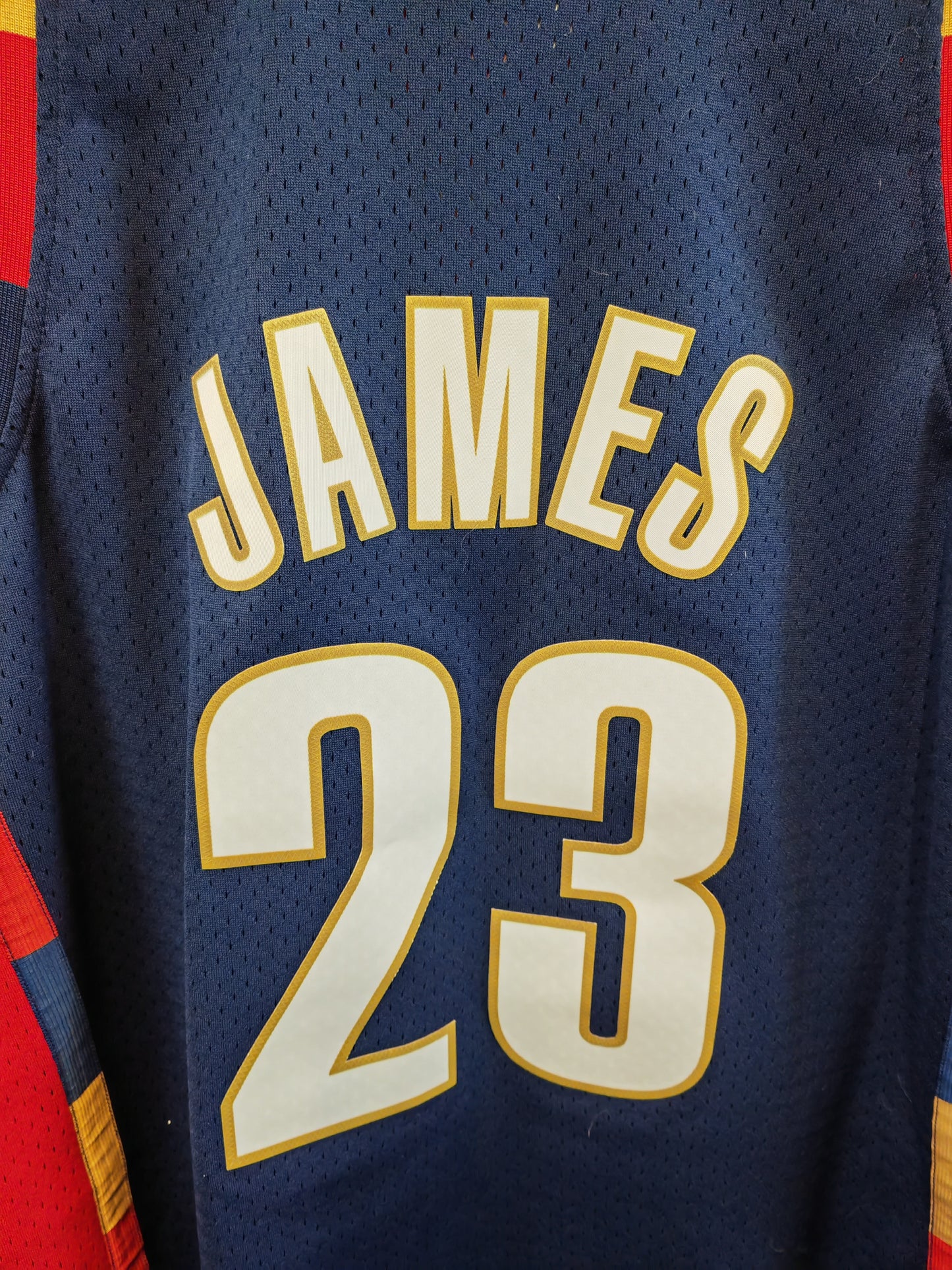 Mitchell & Ness Cleveland Cavaliers 2008-09 Jersey, #23 James, Navy Blue, Size Large